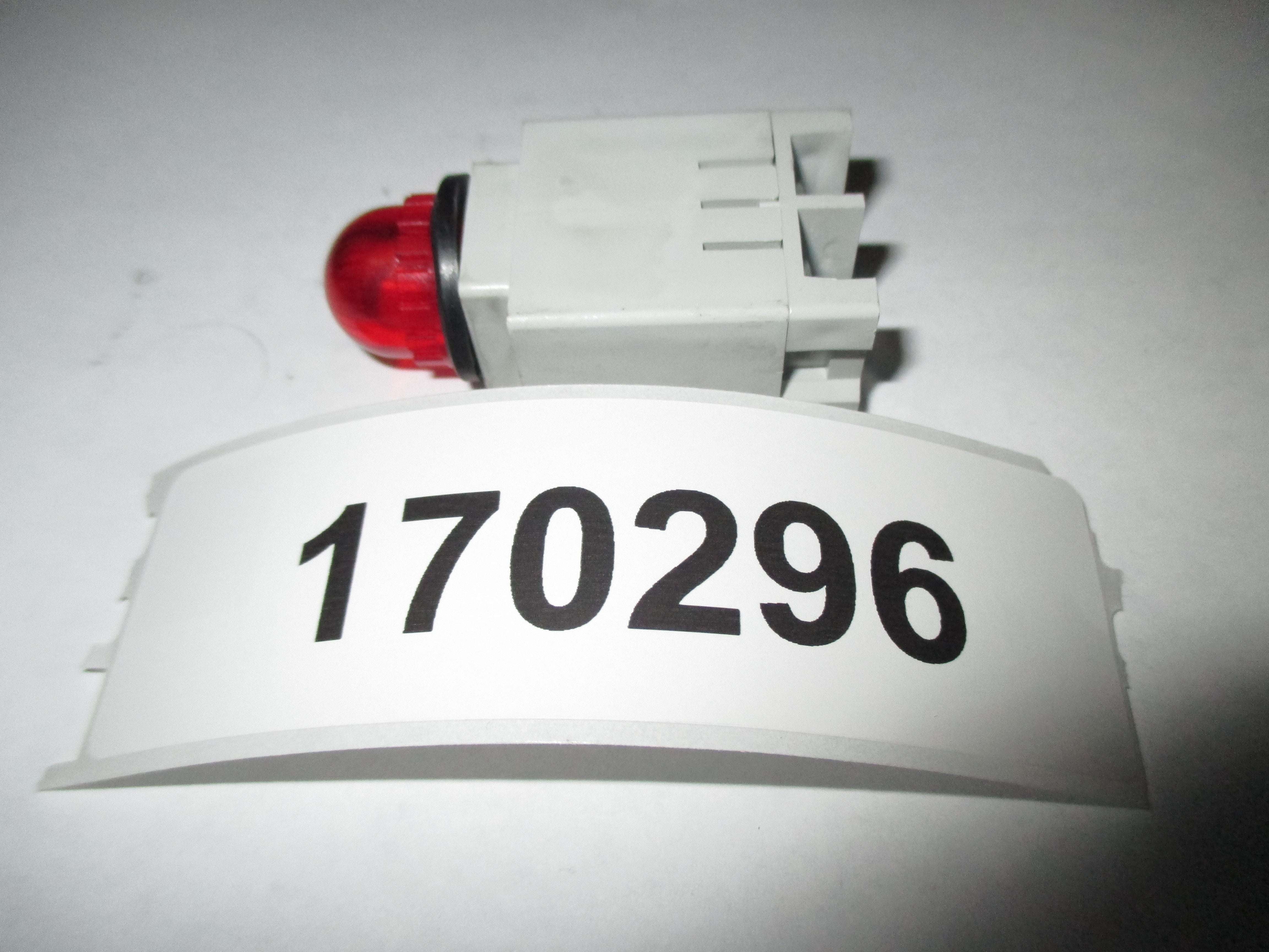 LED INDICATING LIGHT, RED 24V