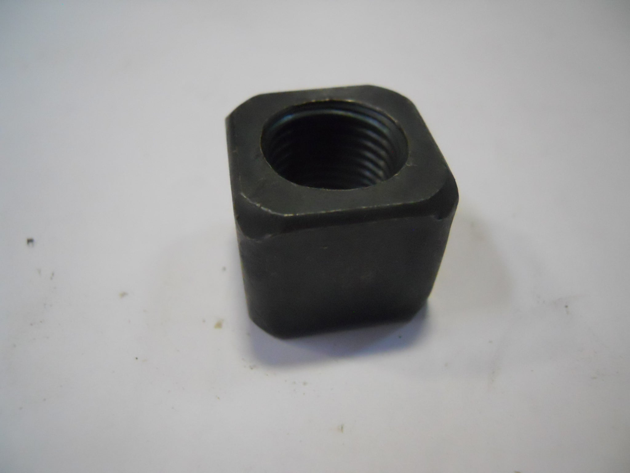 TRACK NUT