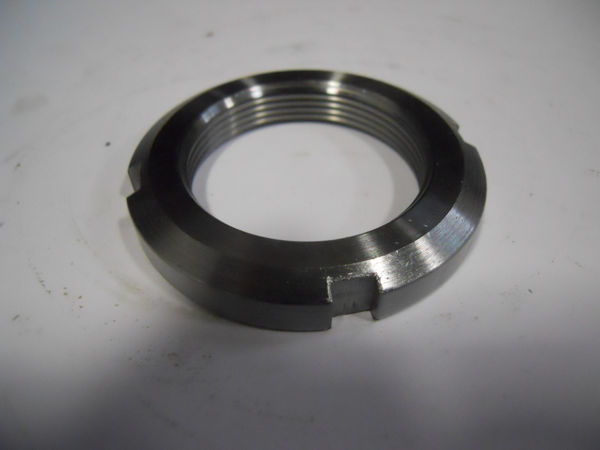 NUT TABBED LOCKING M40X1.5 KM 8