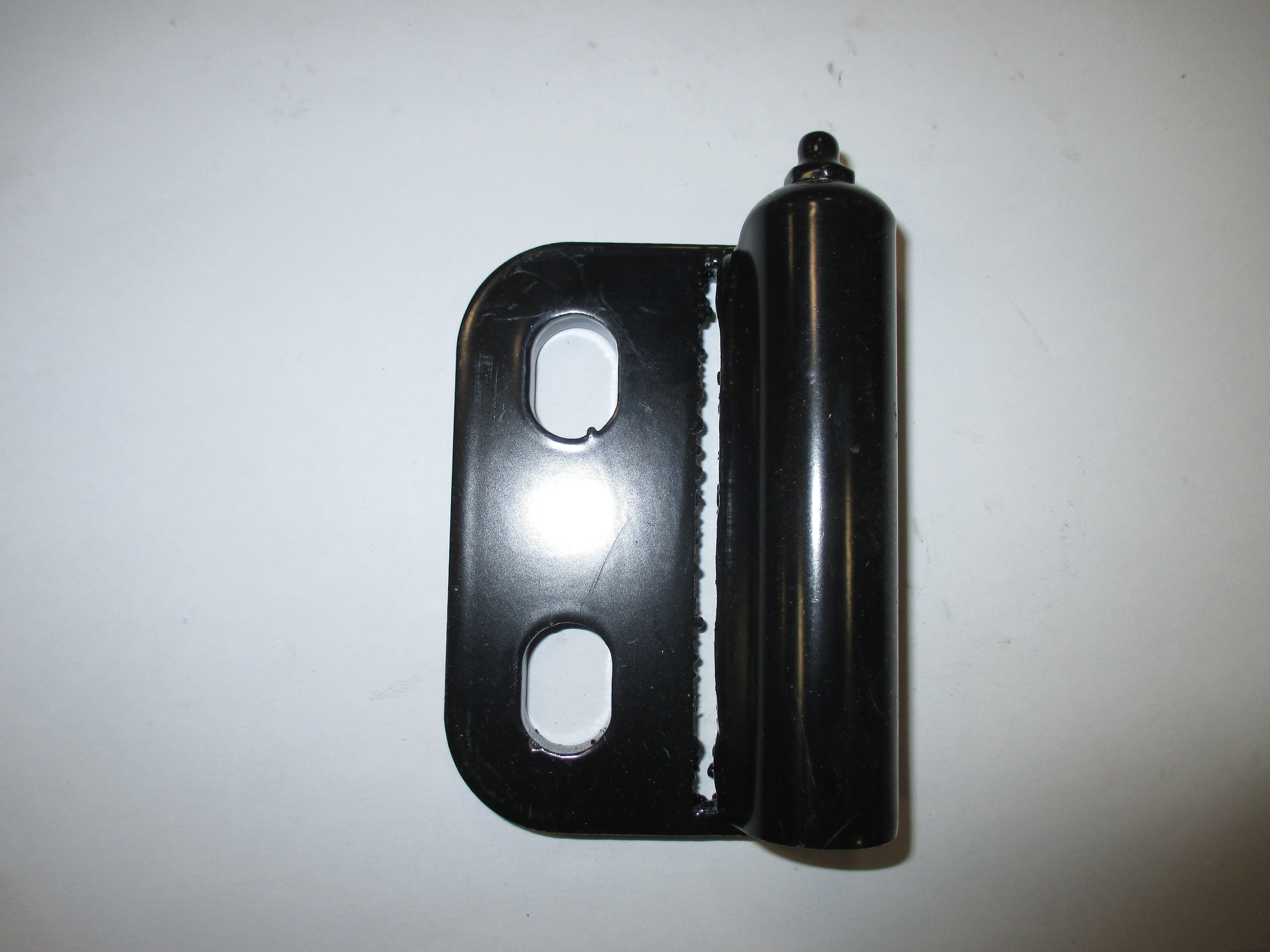 RIGHT FEMALE HINGE WELD