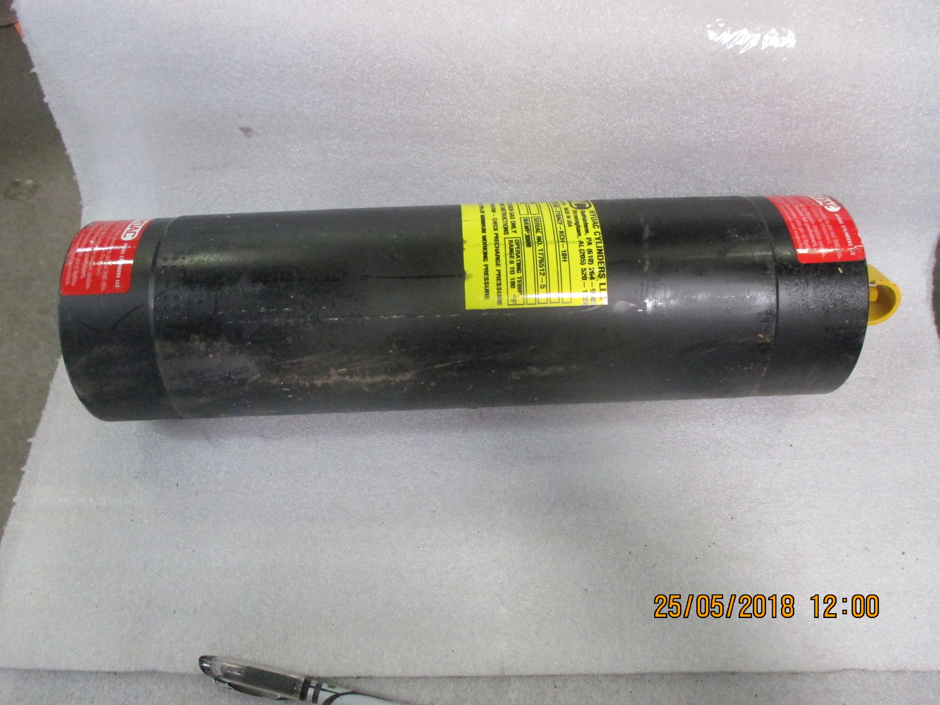 ACCUMULATOR HYDAC PISTON 210 SERIES 2L