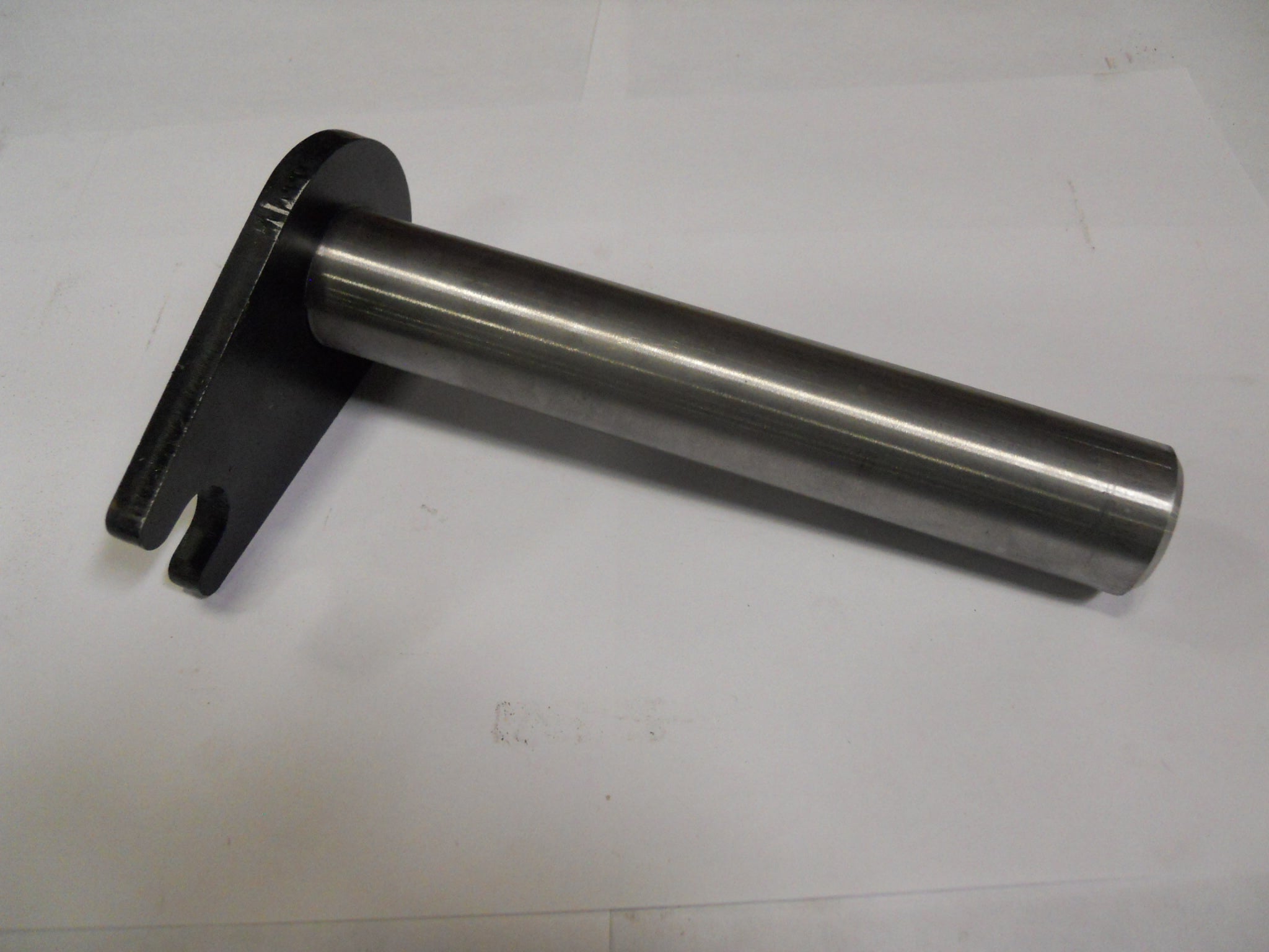 LOWER CYLINDER PIN WELD