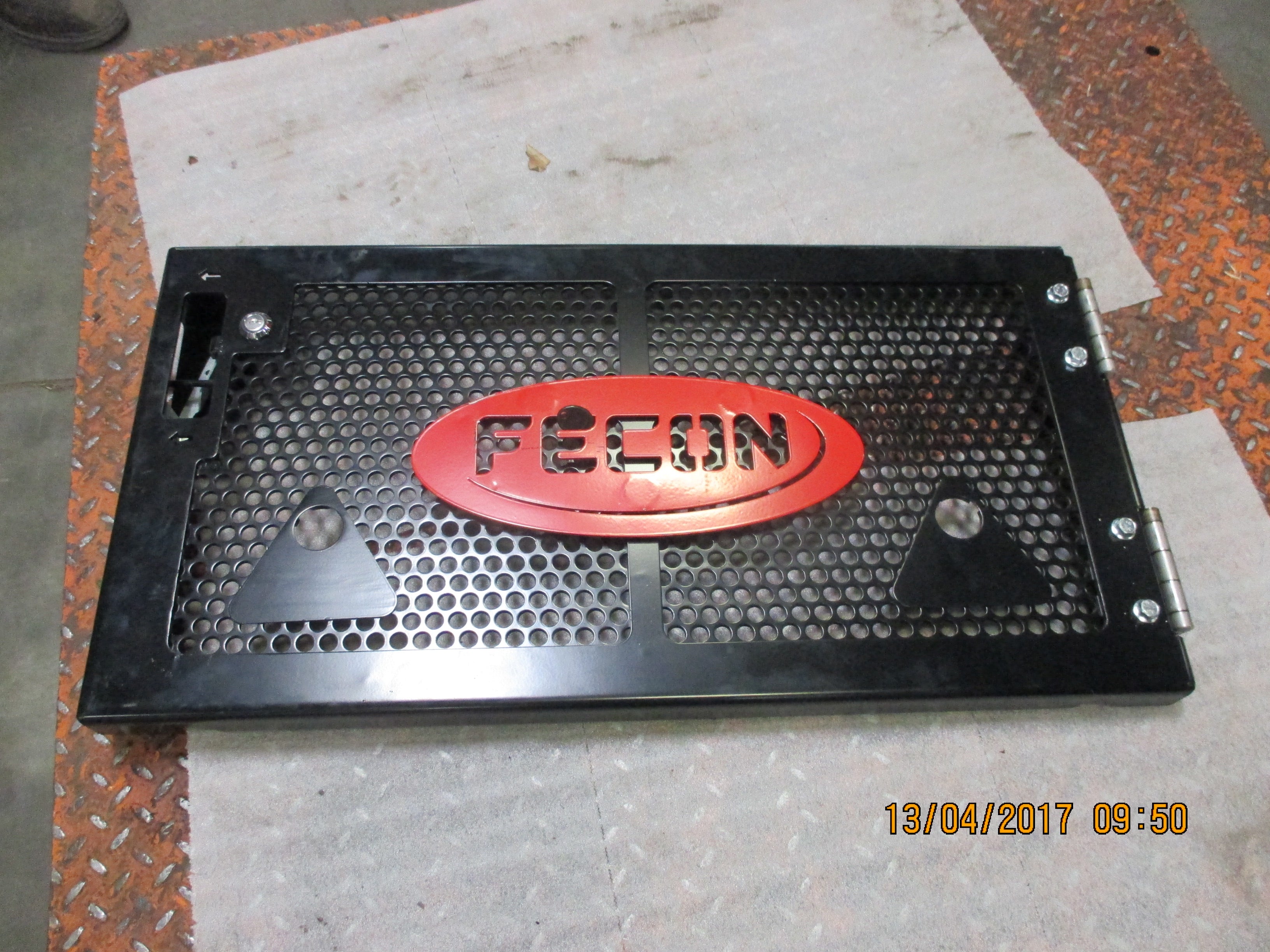 DOOR ASSEMBLY, REAR