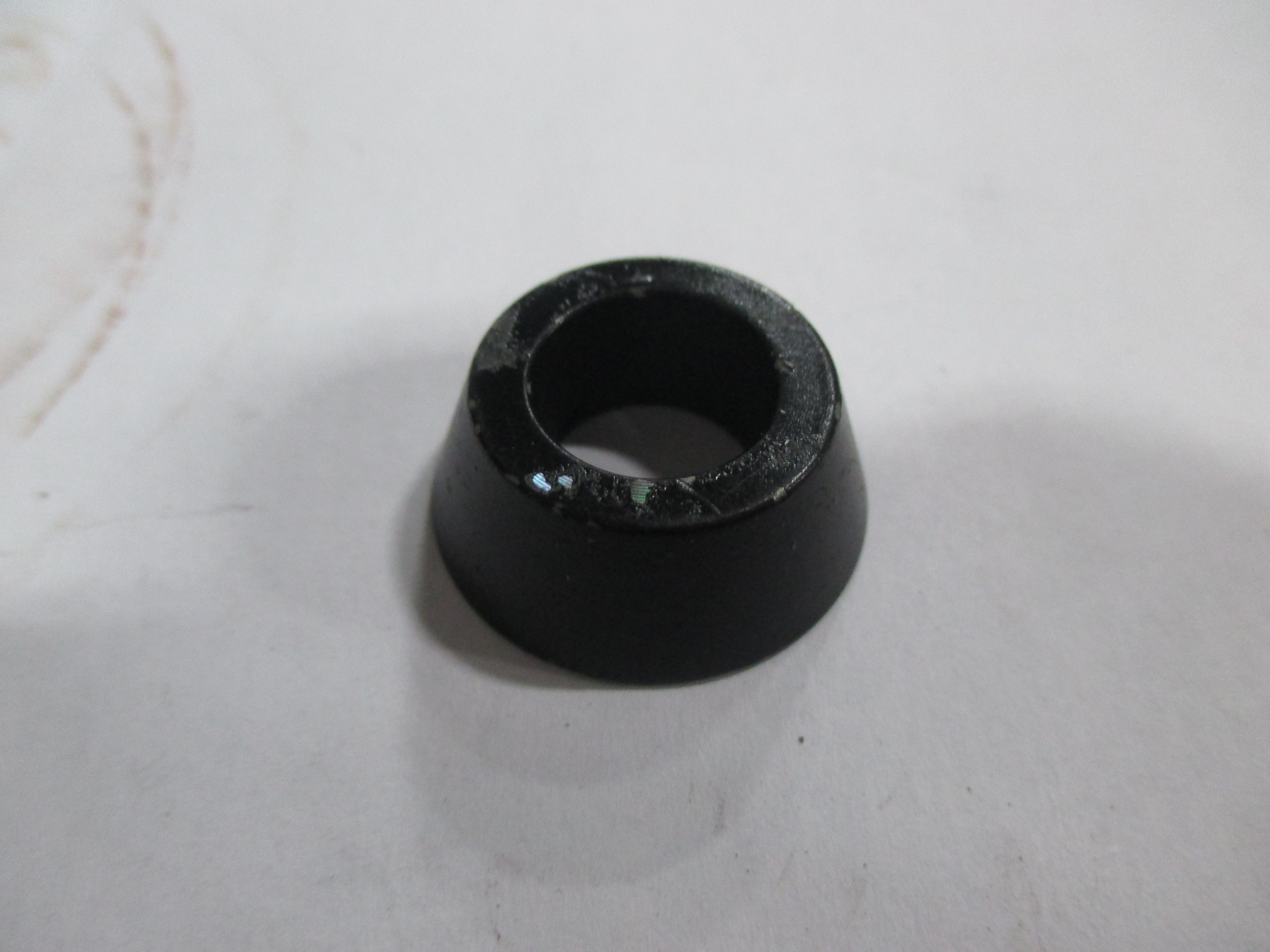 SPACER CAM LATCH