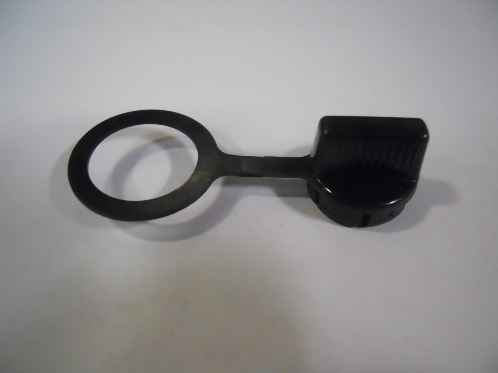 POWER SOURCE CAP FOR HOUSING
