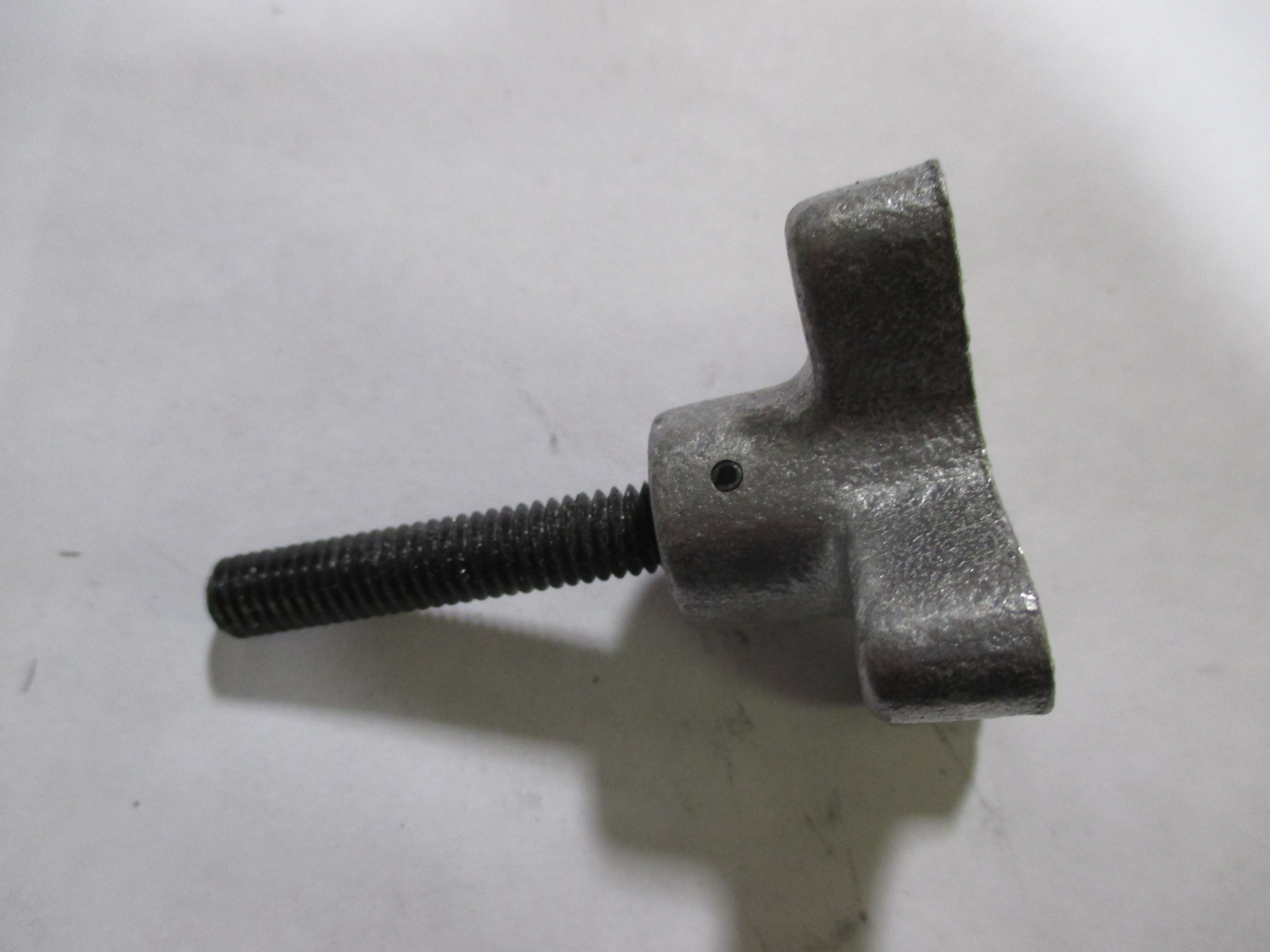 KNOB ALUM 4 ARM W STEEL STUD