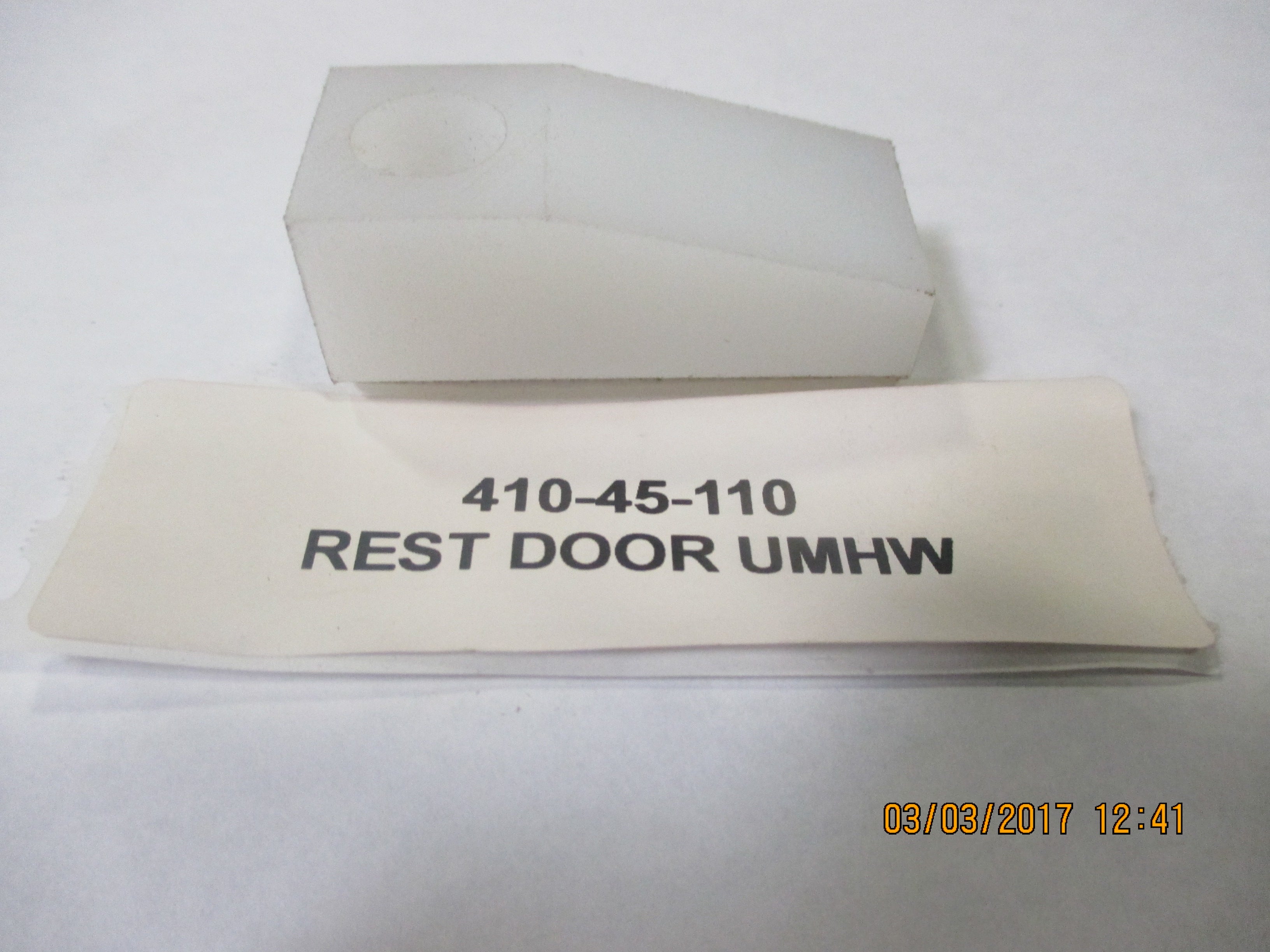 REST DOOR UHMW