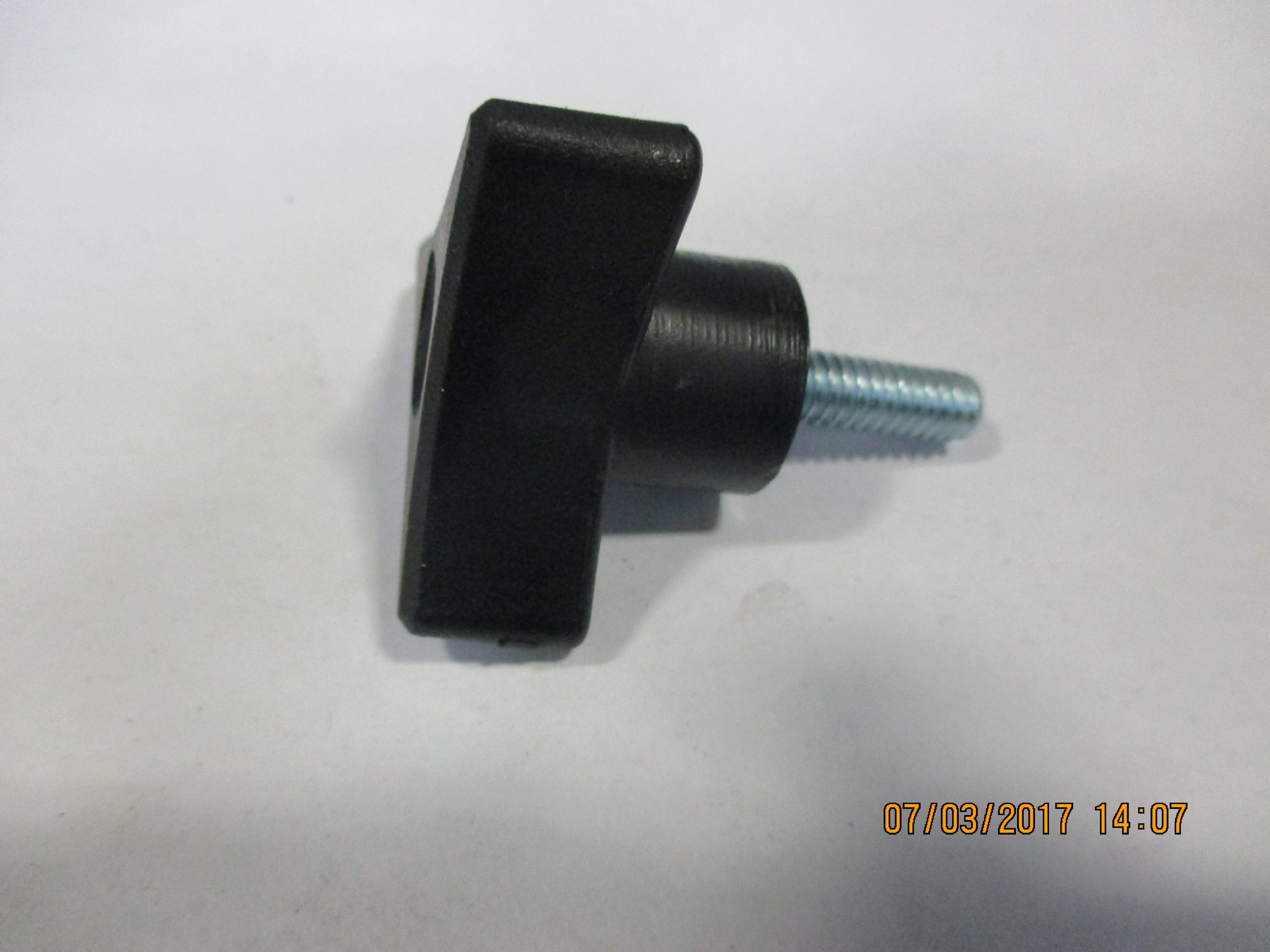 KNOB INTAKE FILTER COVER