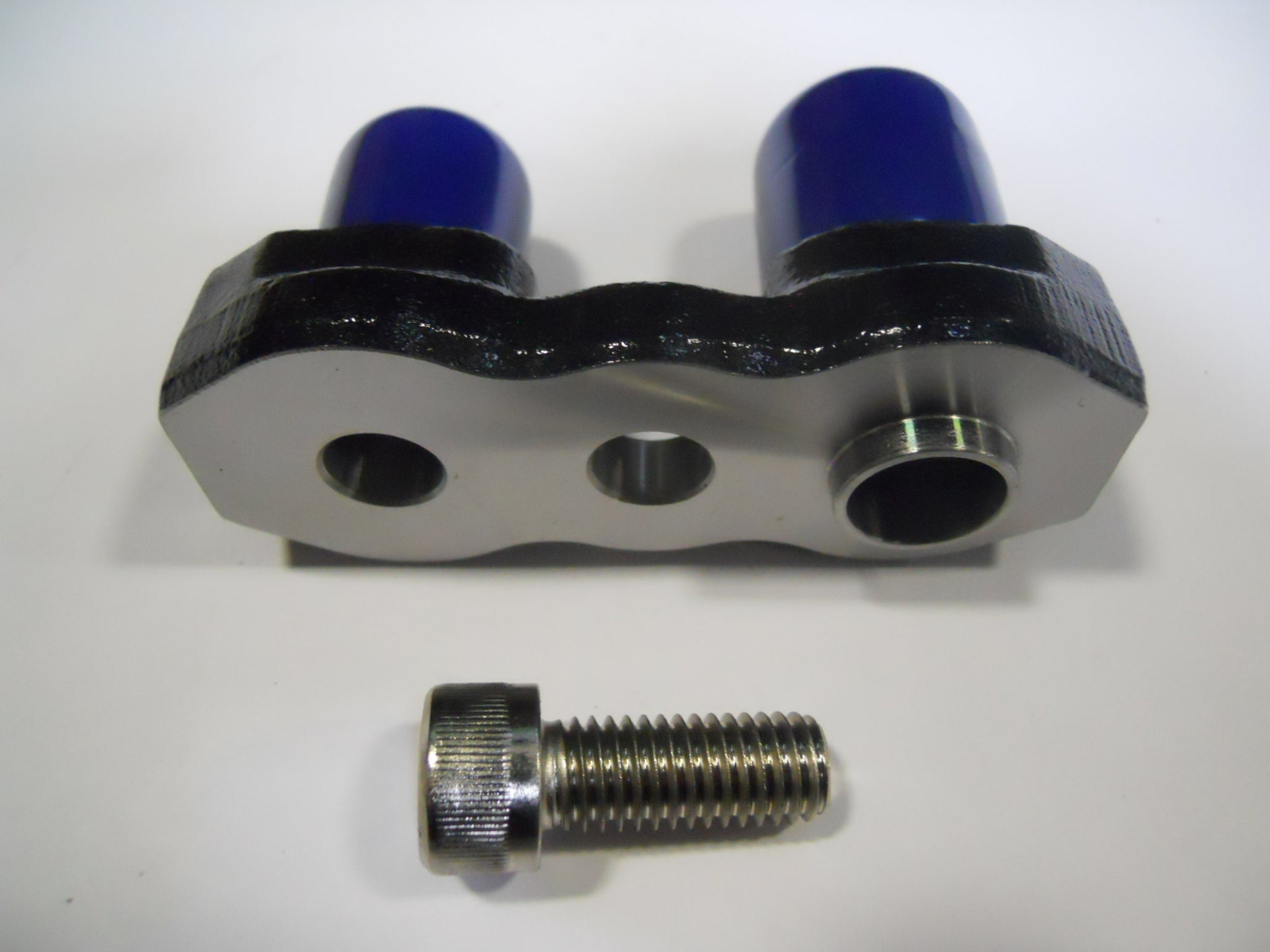 MANIFOLD REAR #8 X #10 STRAIGHT