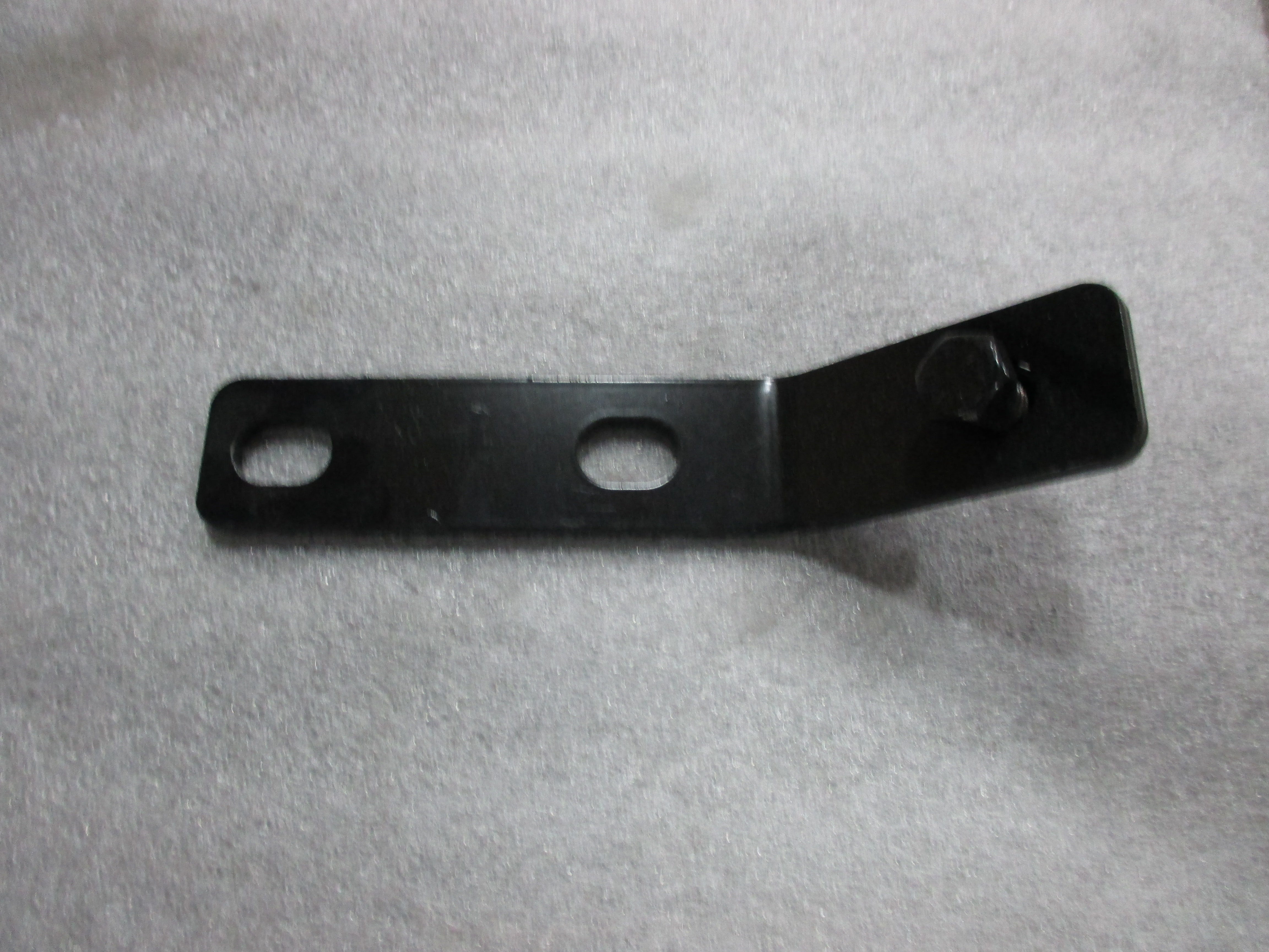 RIGHT REAR ENGINE CLAMP MOUNT W/ NT