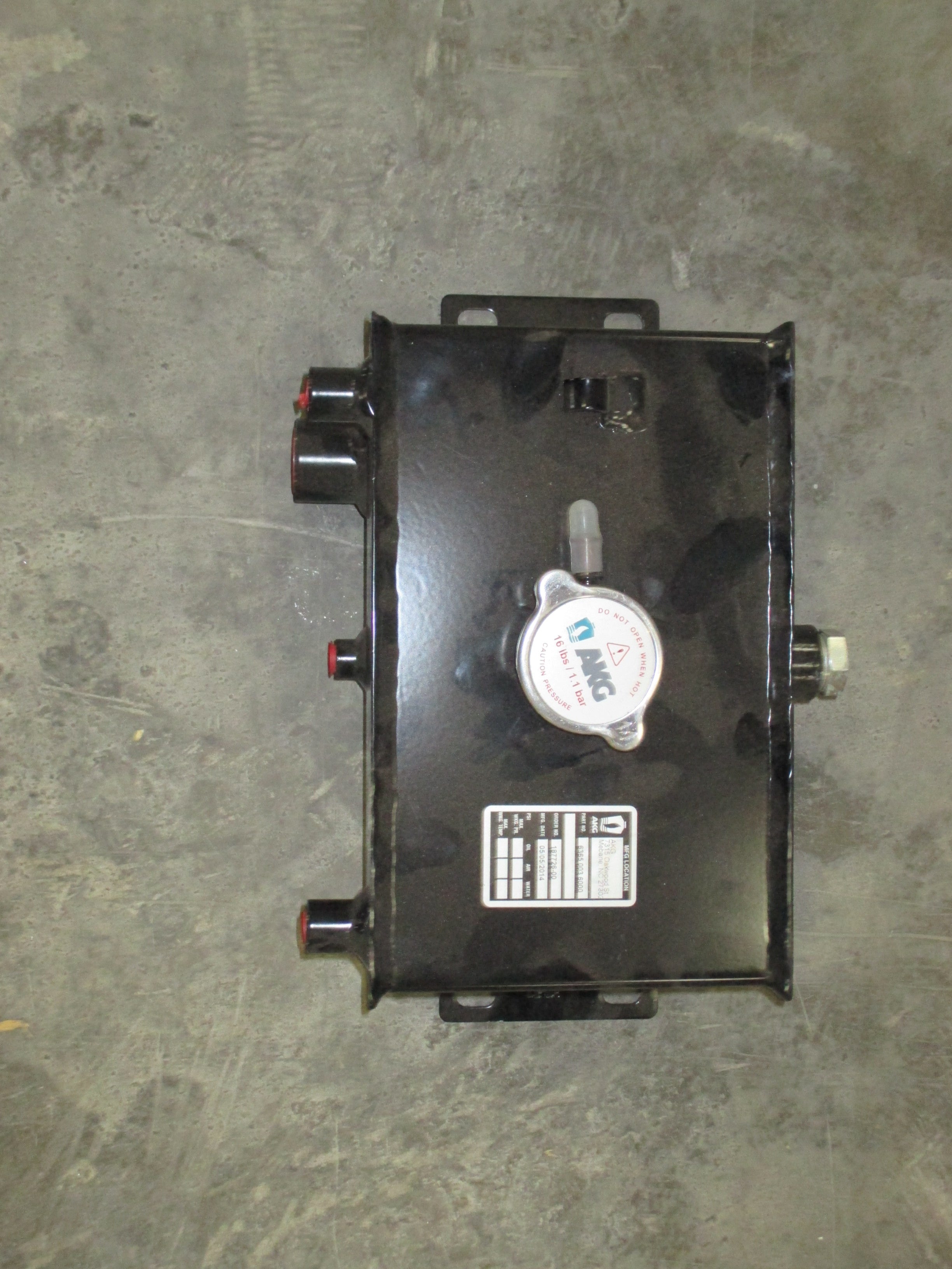 EXPANSION TANK