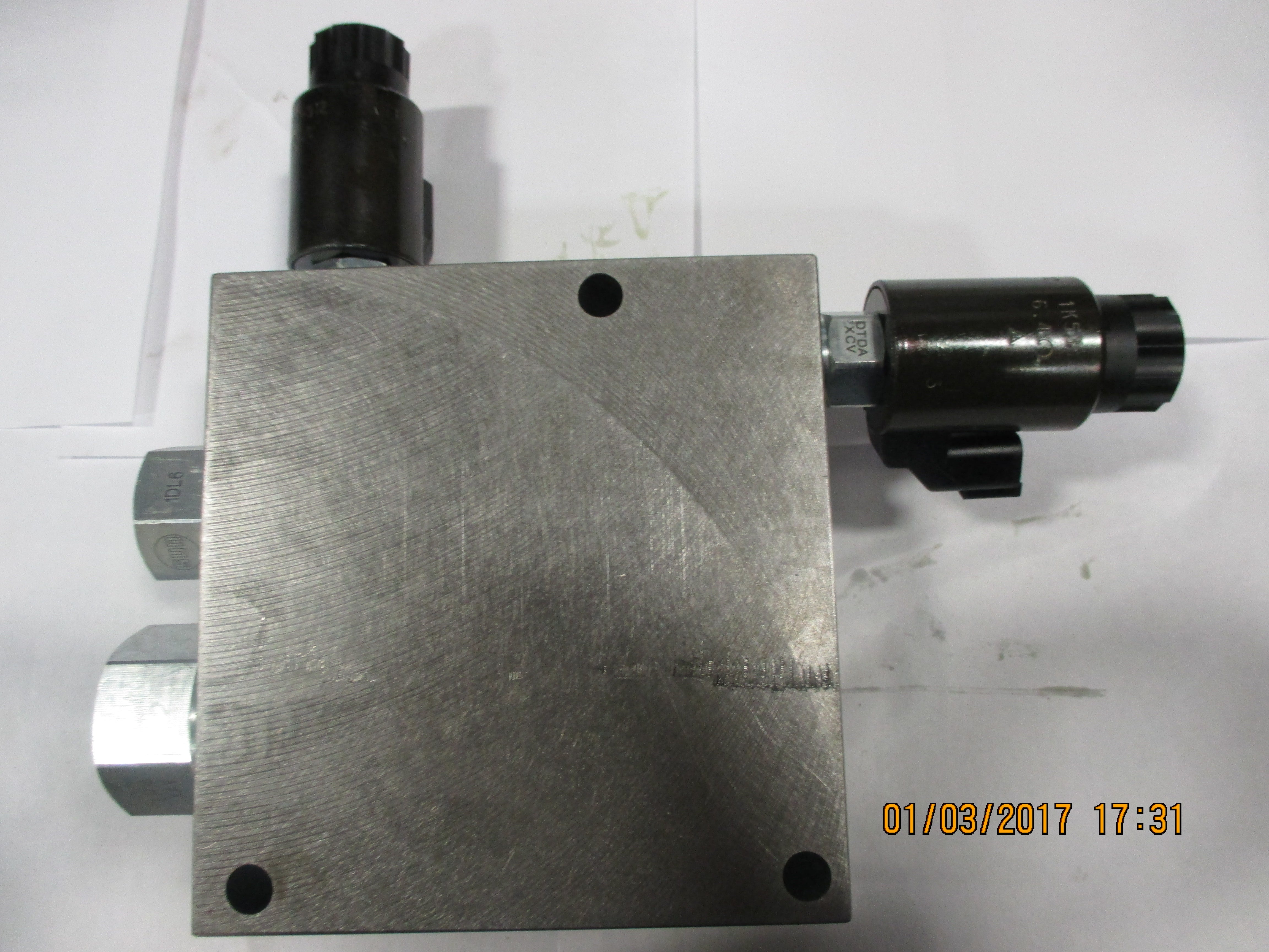 MANIFOLD HEAD/BYPASS CONTROL