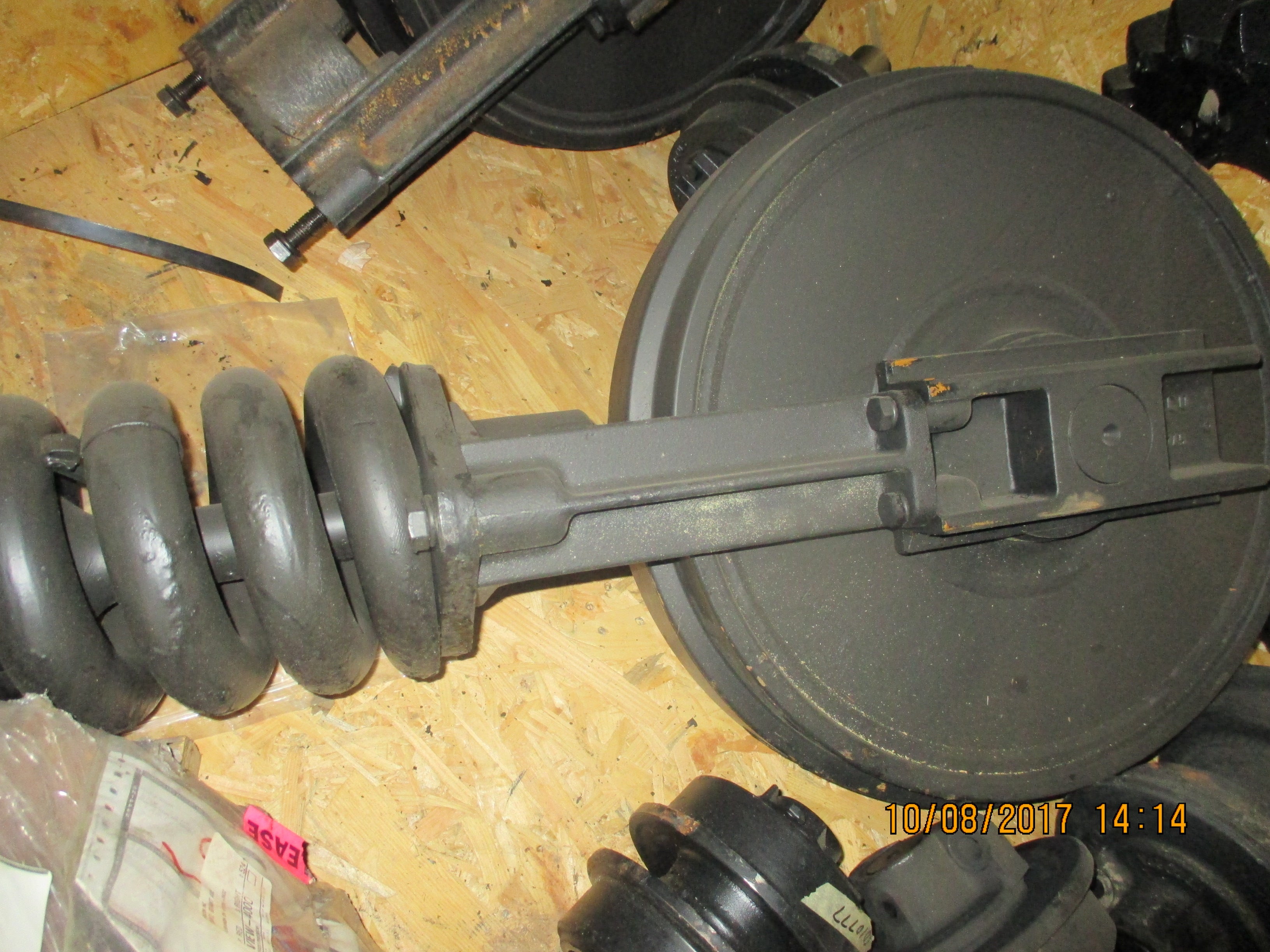 FRONT IDLER WITH BRACKET & FORK