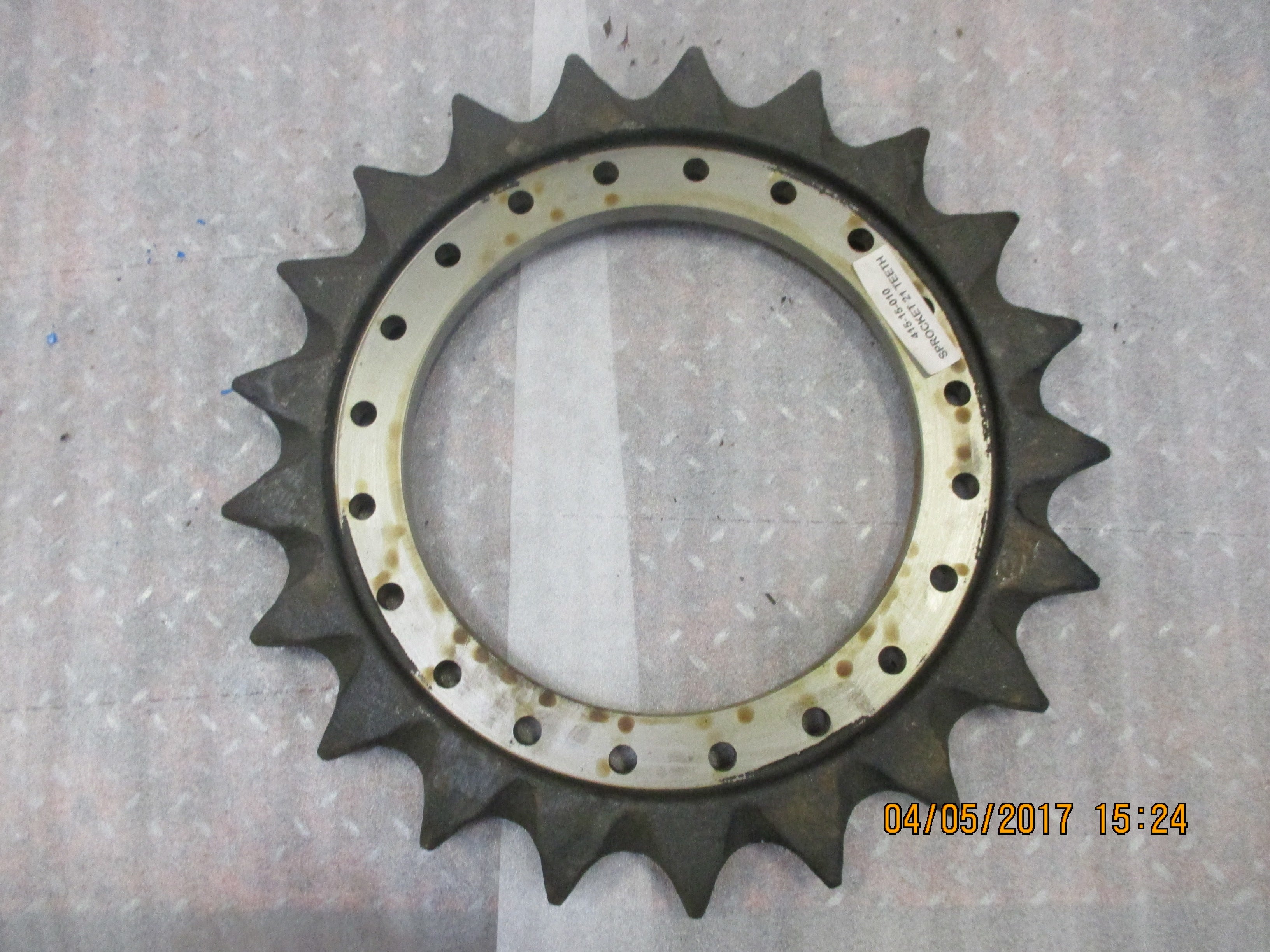 TRACK CHAIN ASSEMBLY