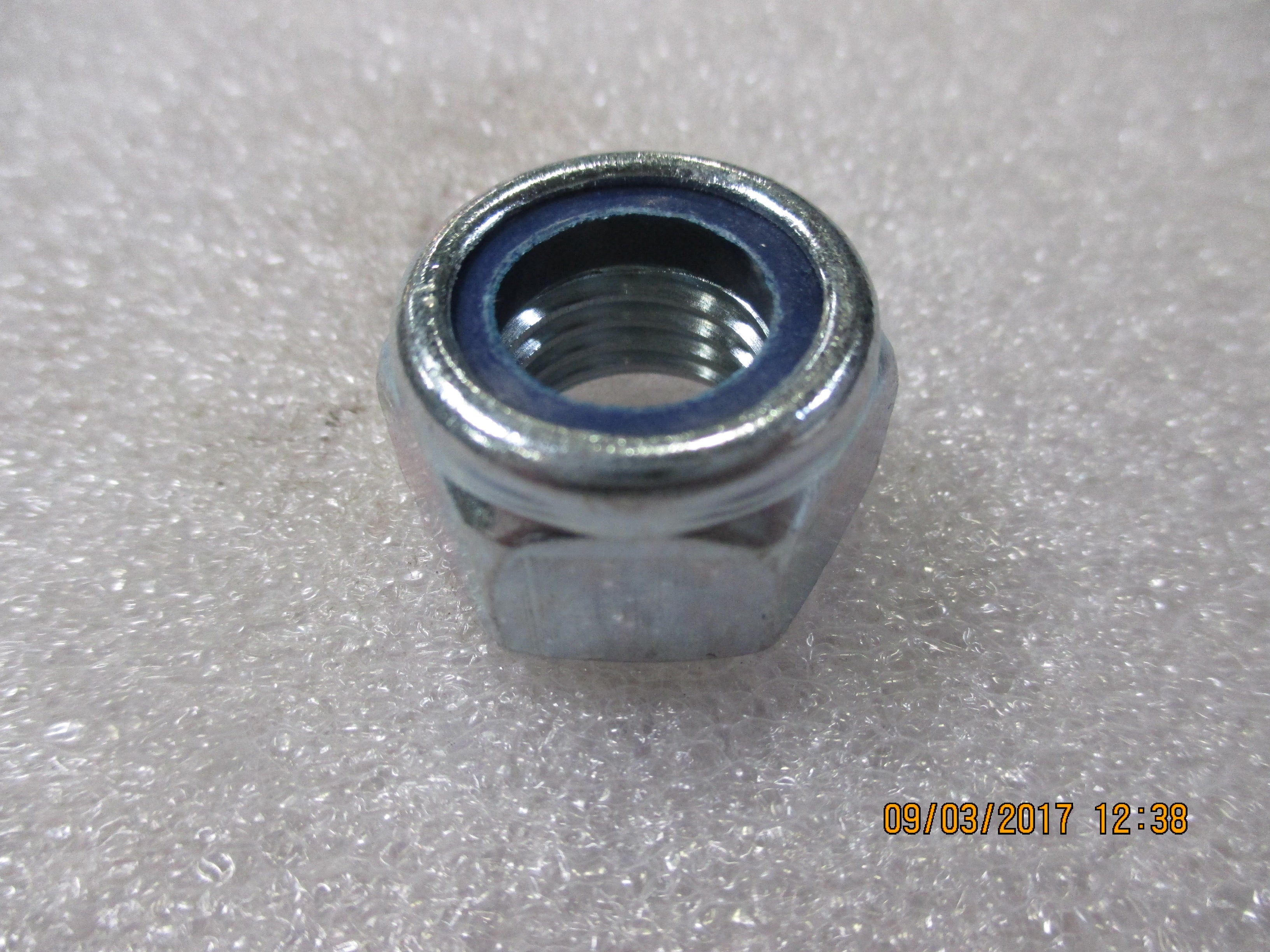M16-2.00 HEX LOCK NUT GR 8.8 YW ZN