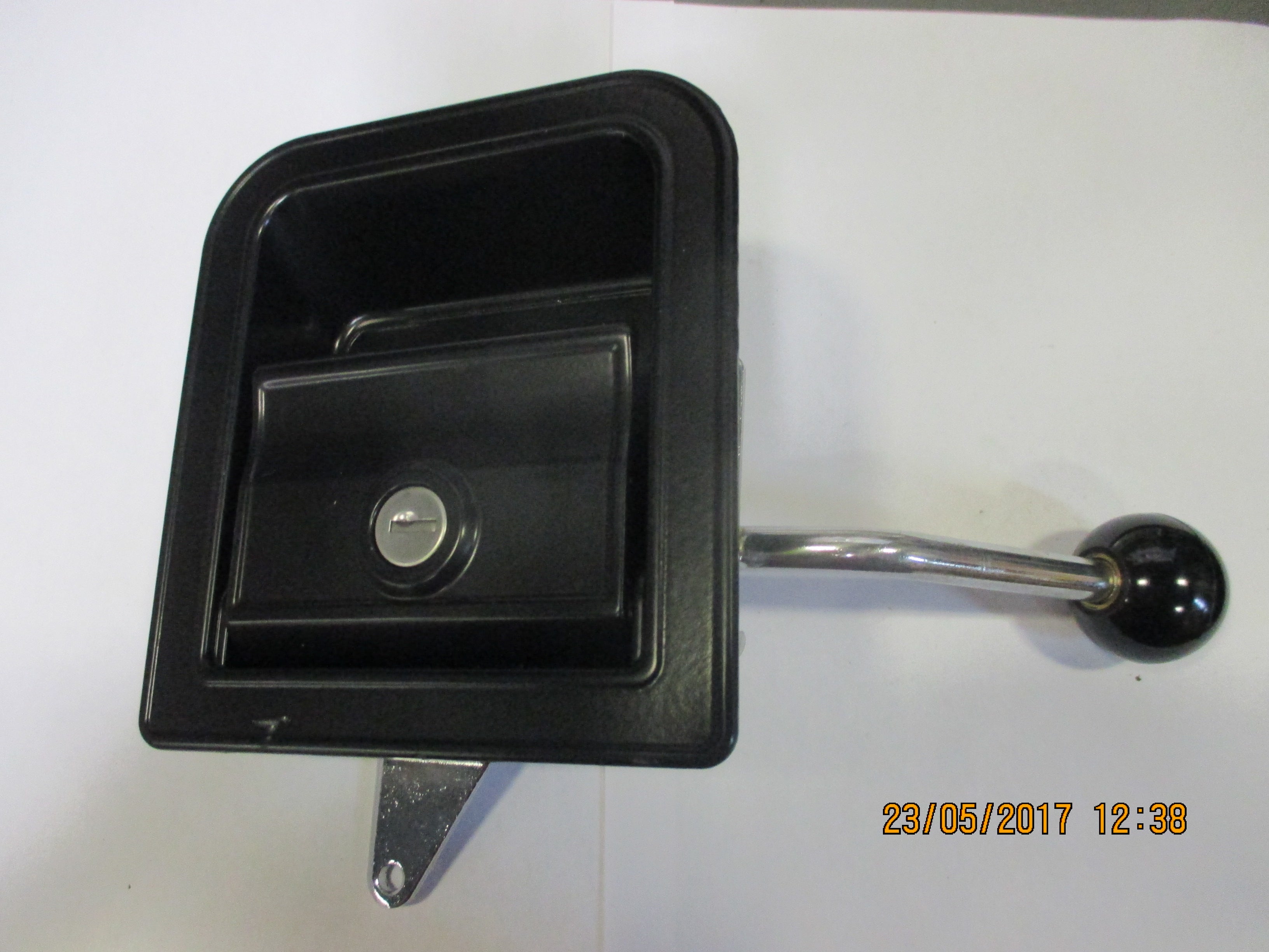 RIGHT HANDLE