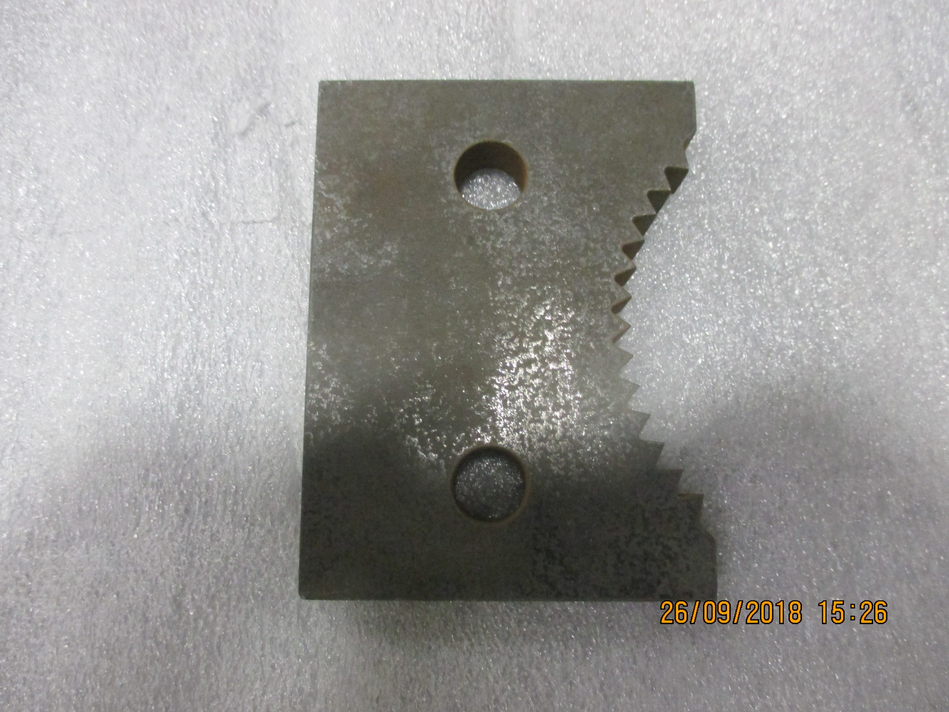 TOOTHED BREAKOUT PLATE, UPPER FAB