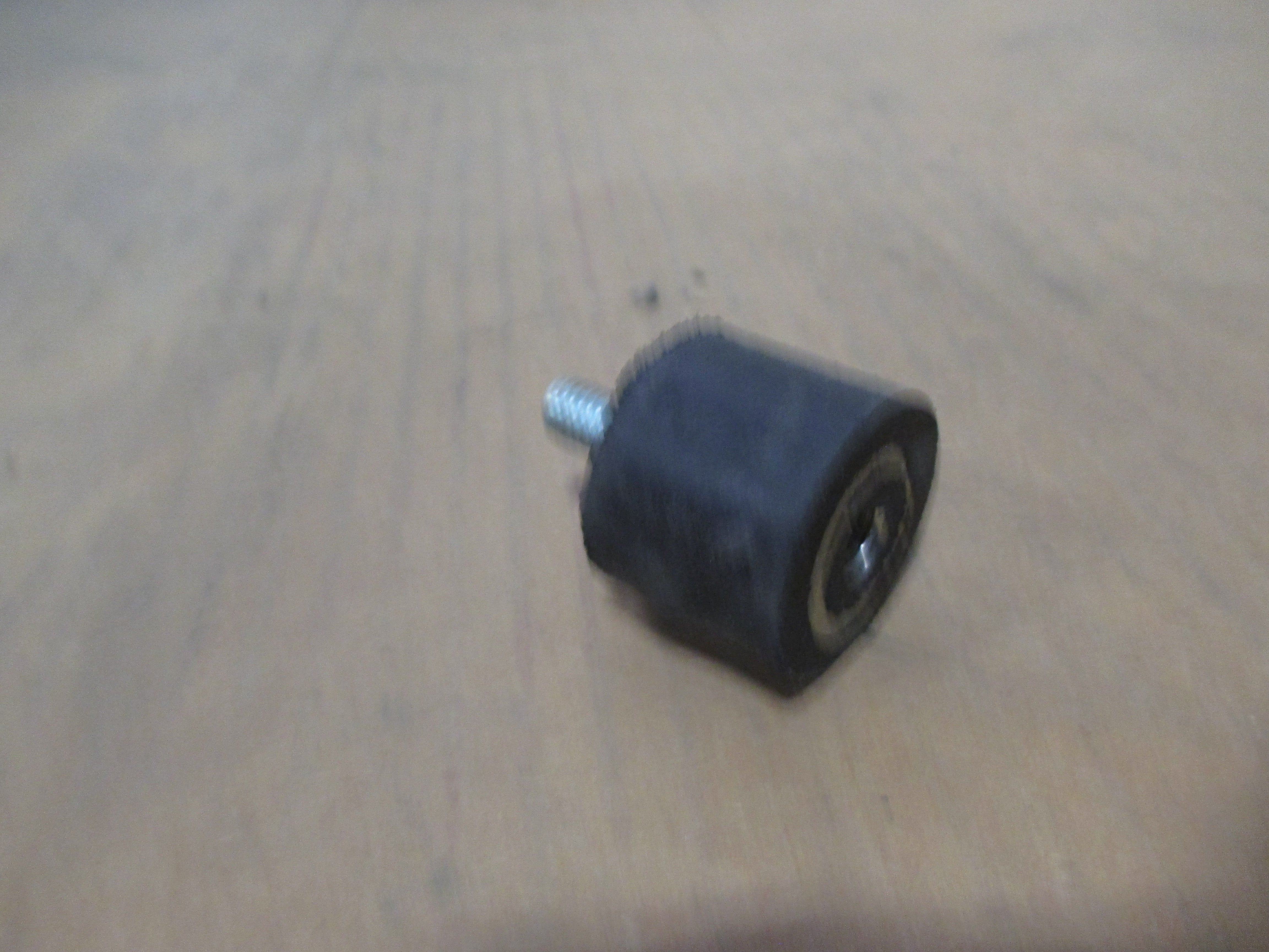 STUD-PLATE MOUNT ENGINE AIR CLEANER