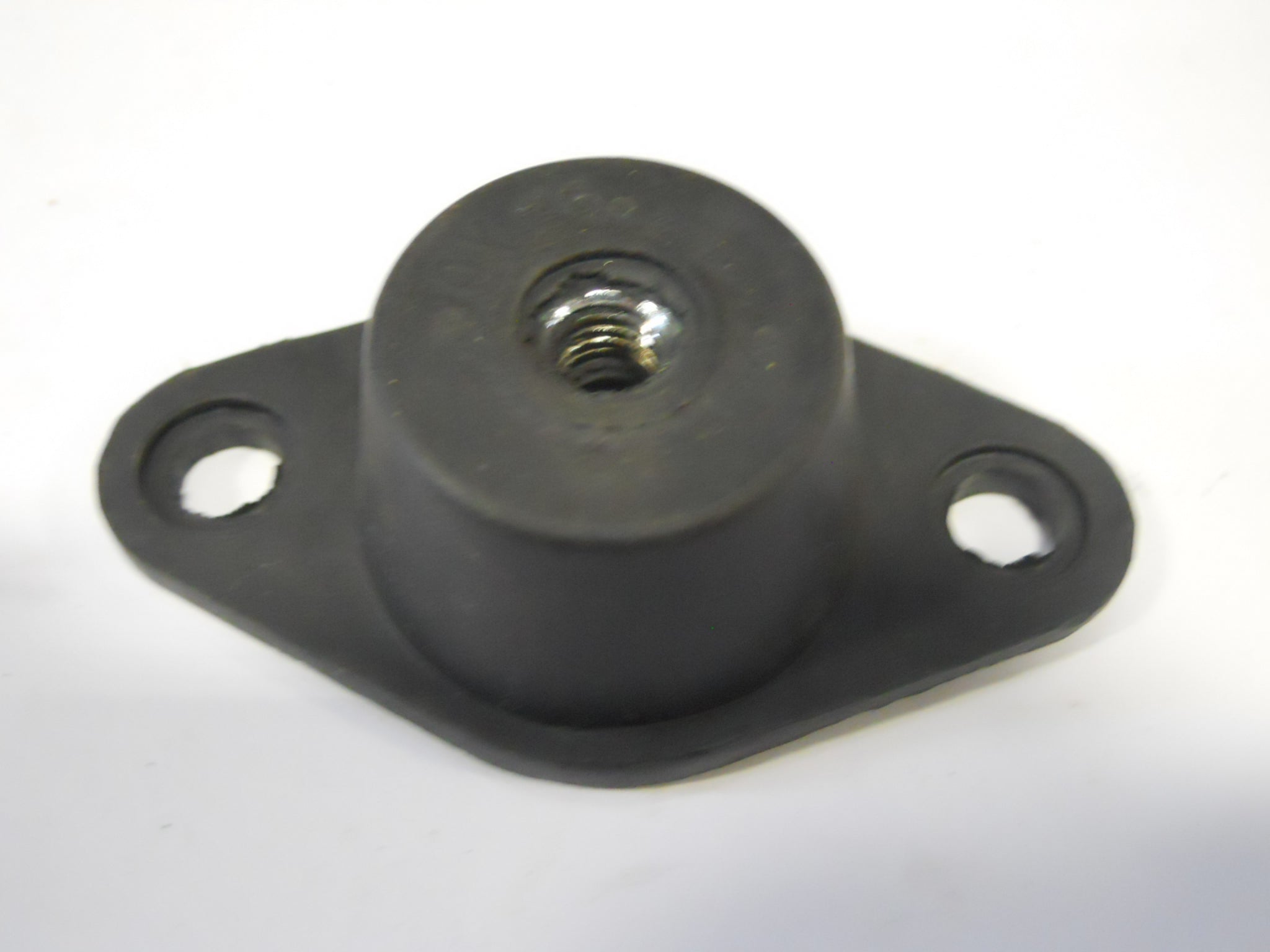 SHOCK MOUNT 1"H X 2-3/8 SPACNG 110#