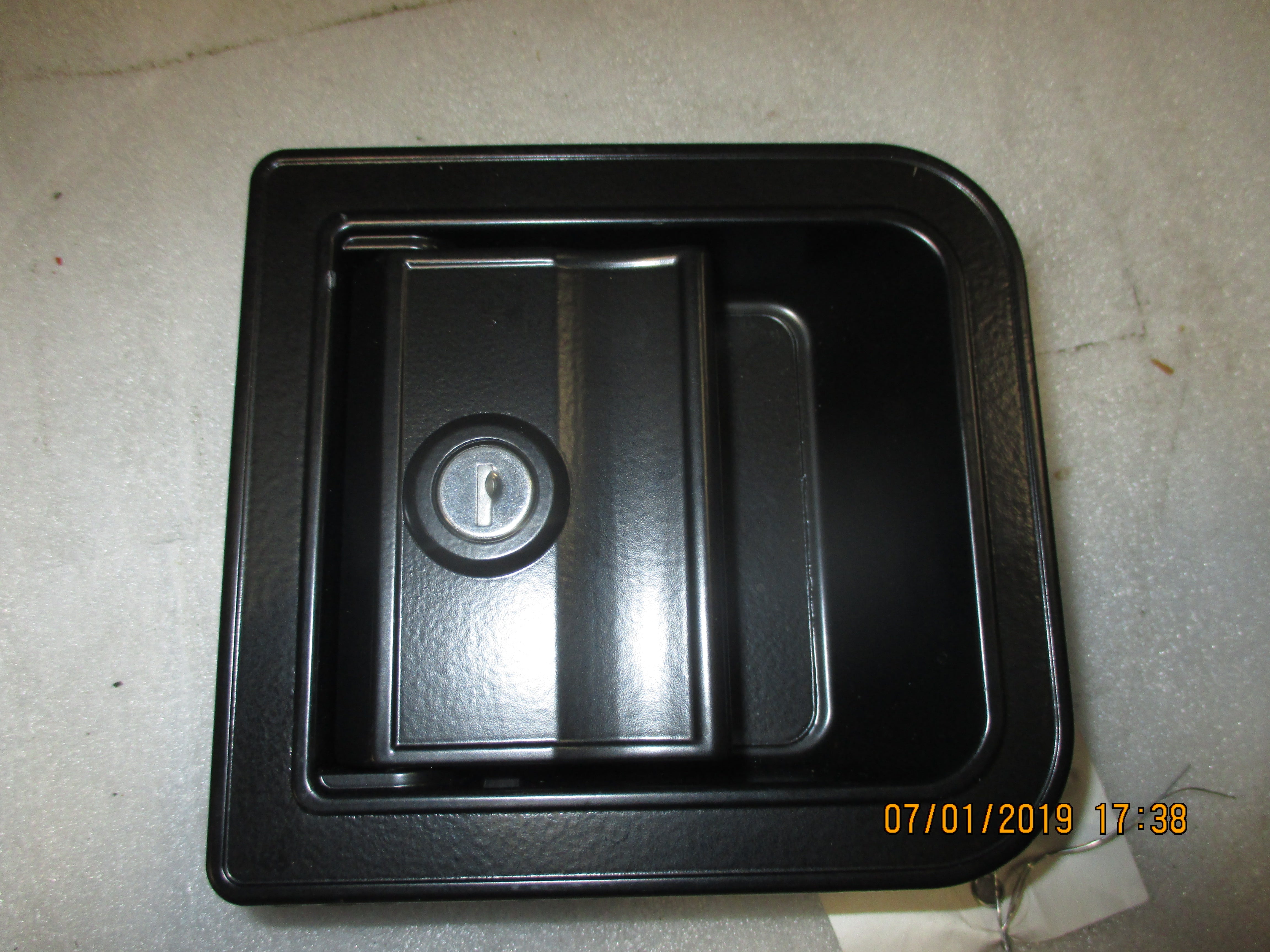 LH DOOR HANDLE, FTX300