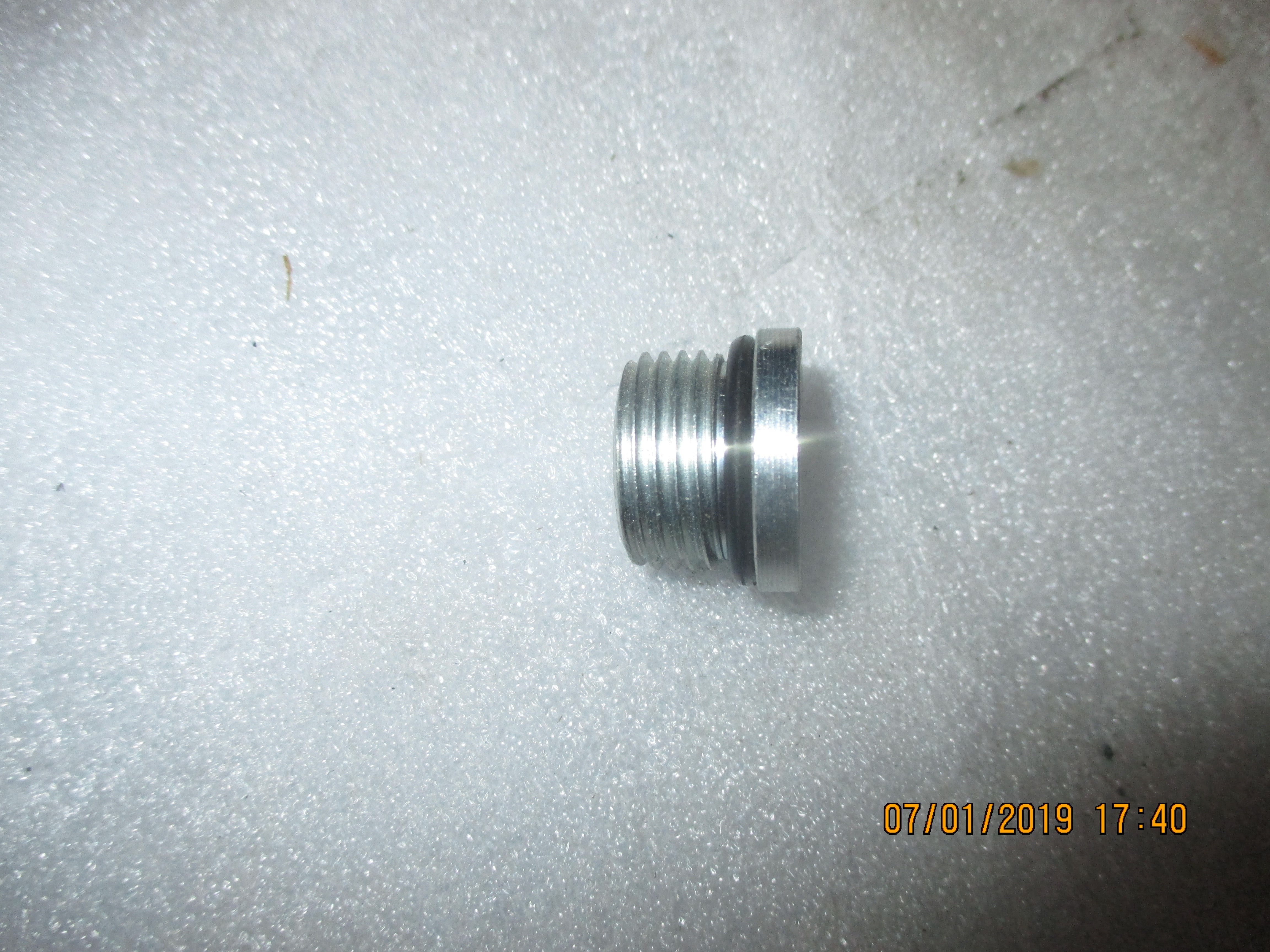PLUG, 08ORB-SOCKET HEAD, FTX300