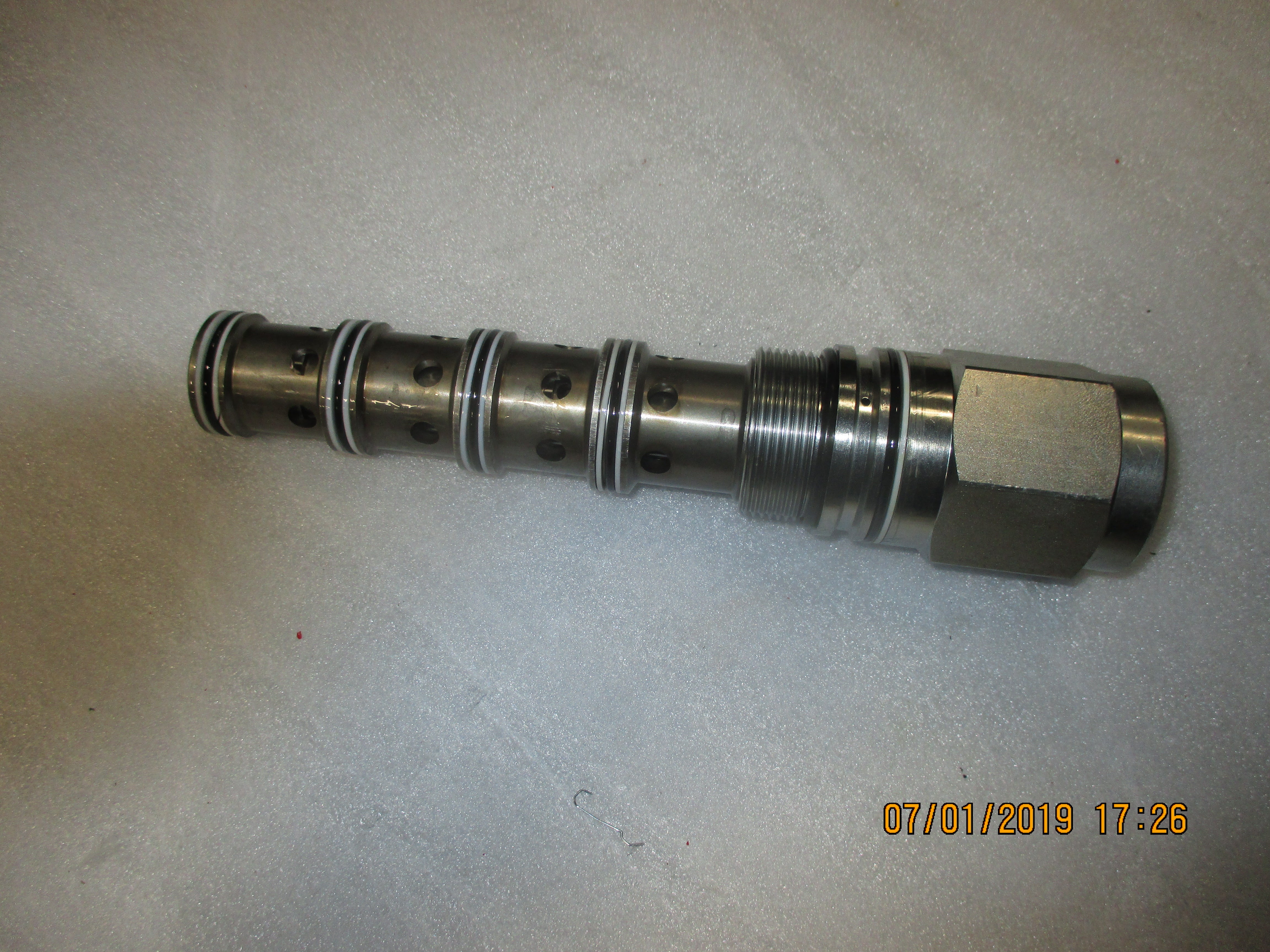 VALVE, 2-POS 4-WAY PILOTED, FTX300