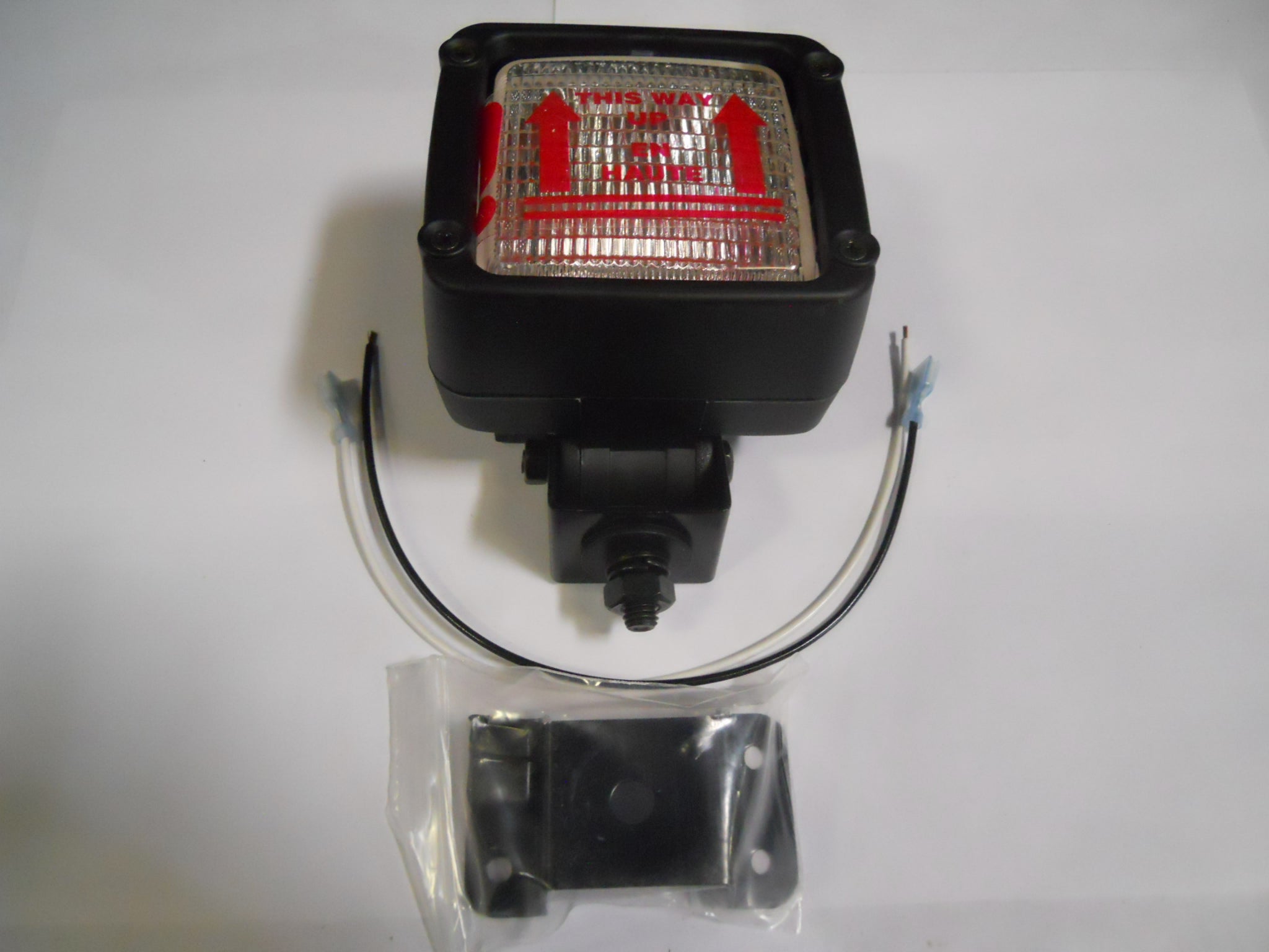LIGHT, HAMSAR 24V 70W 3 X 3 #82020