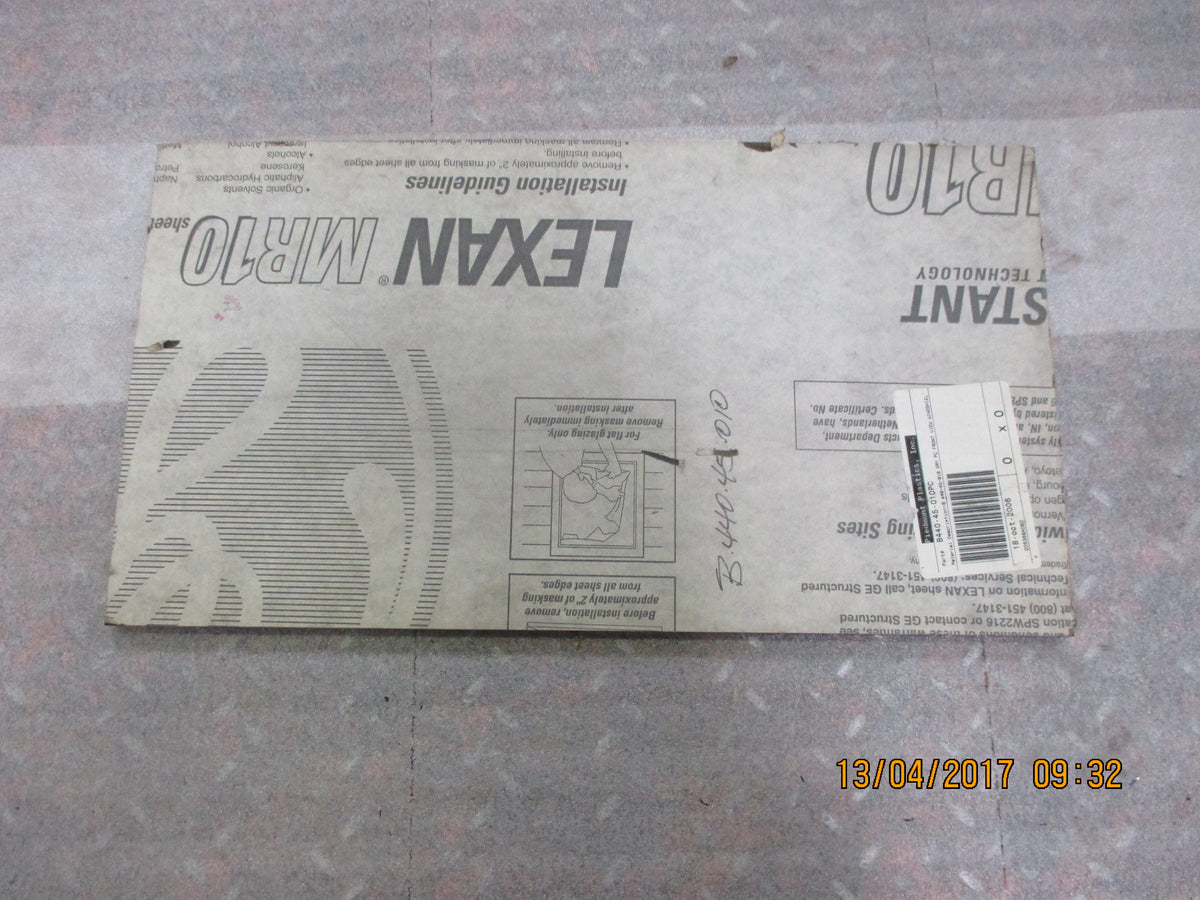 LOWER VIEW WINDSHIELD, 1/2 LEXAN