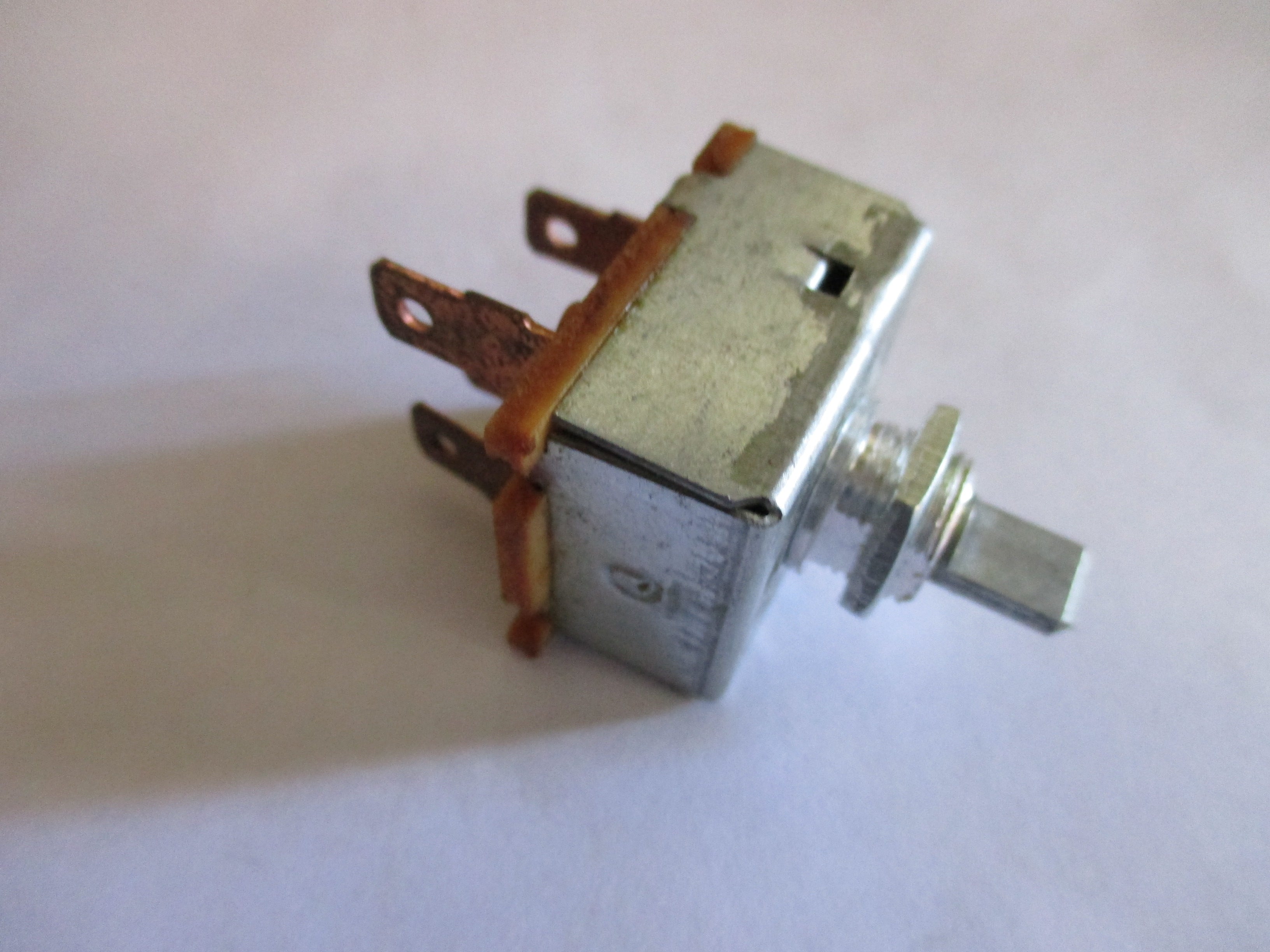 HEAT-A/C-OFF SWITCH RED DOT PANEL