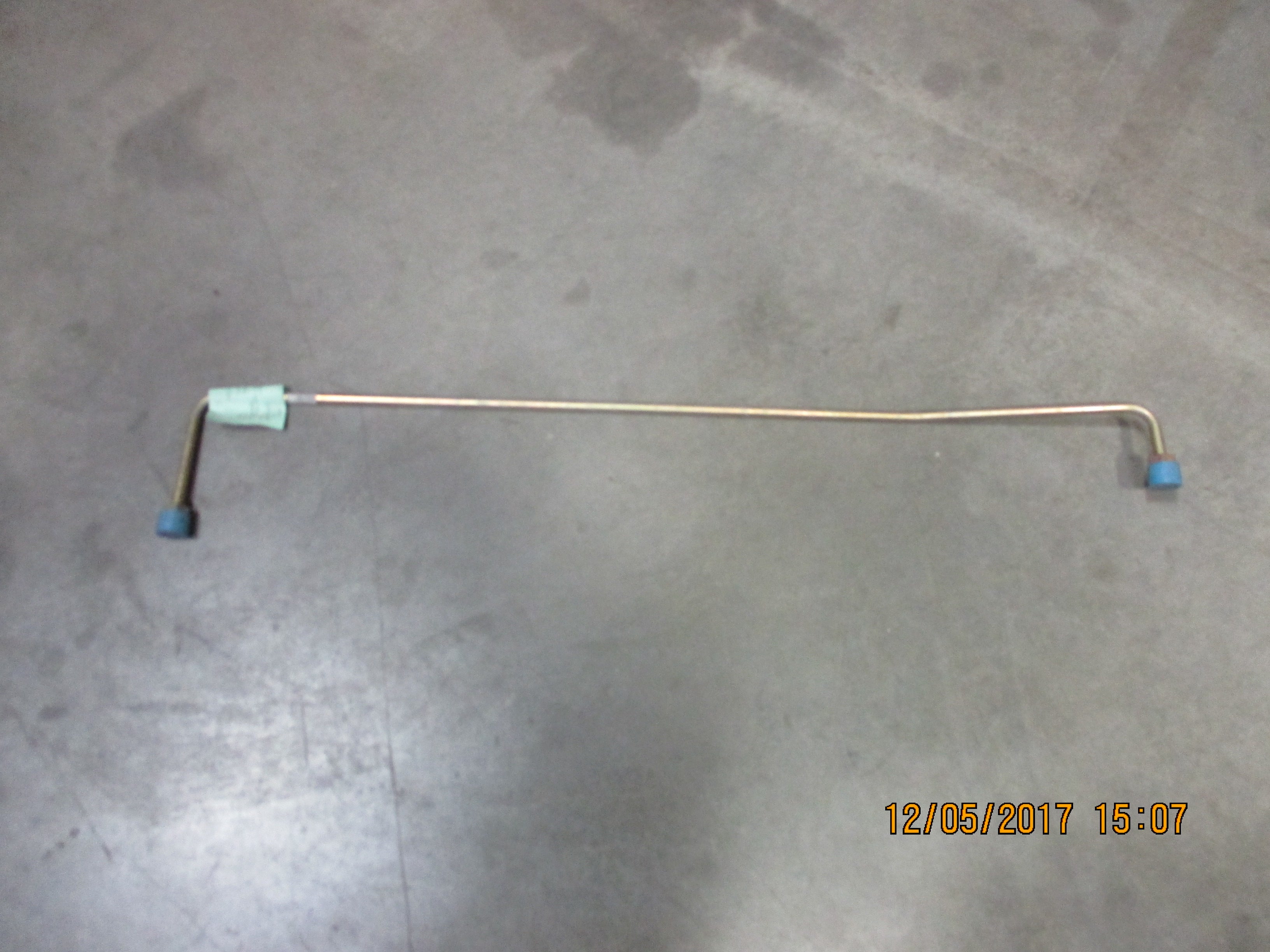 TUBE LOCK VALVE TO BRAKE RELEASE