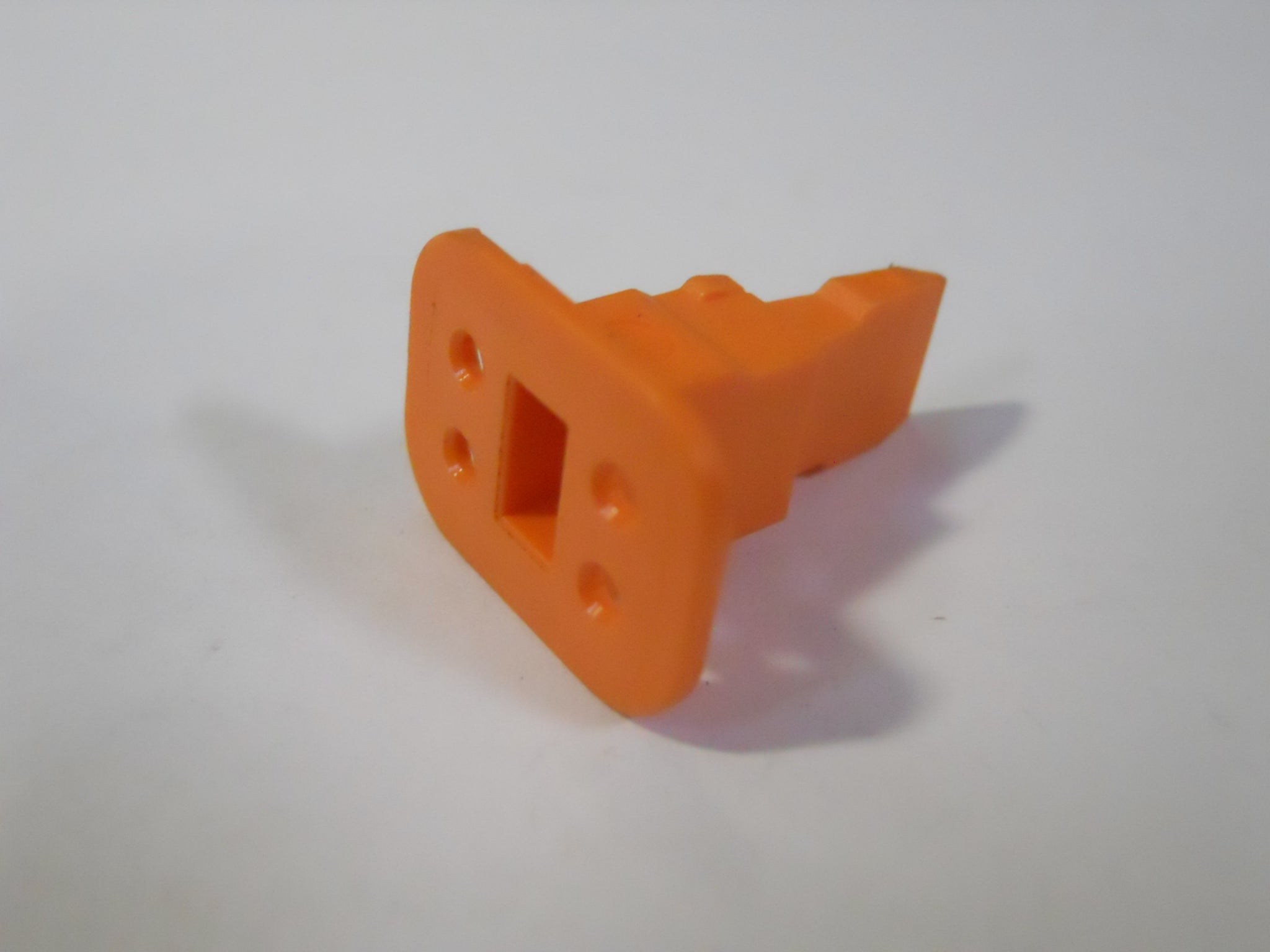 LOCKING WEDGE 4 COND PLUG DEUTSCH