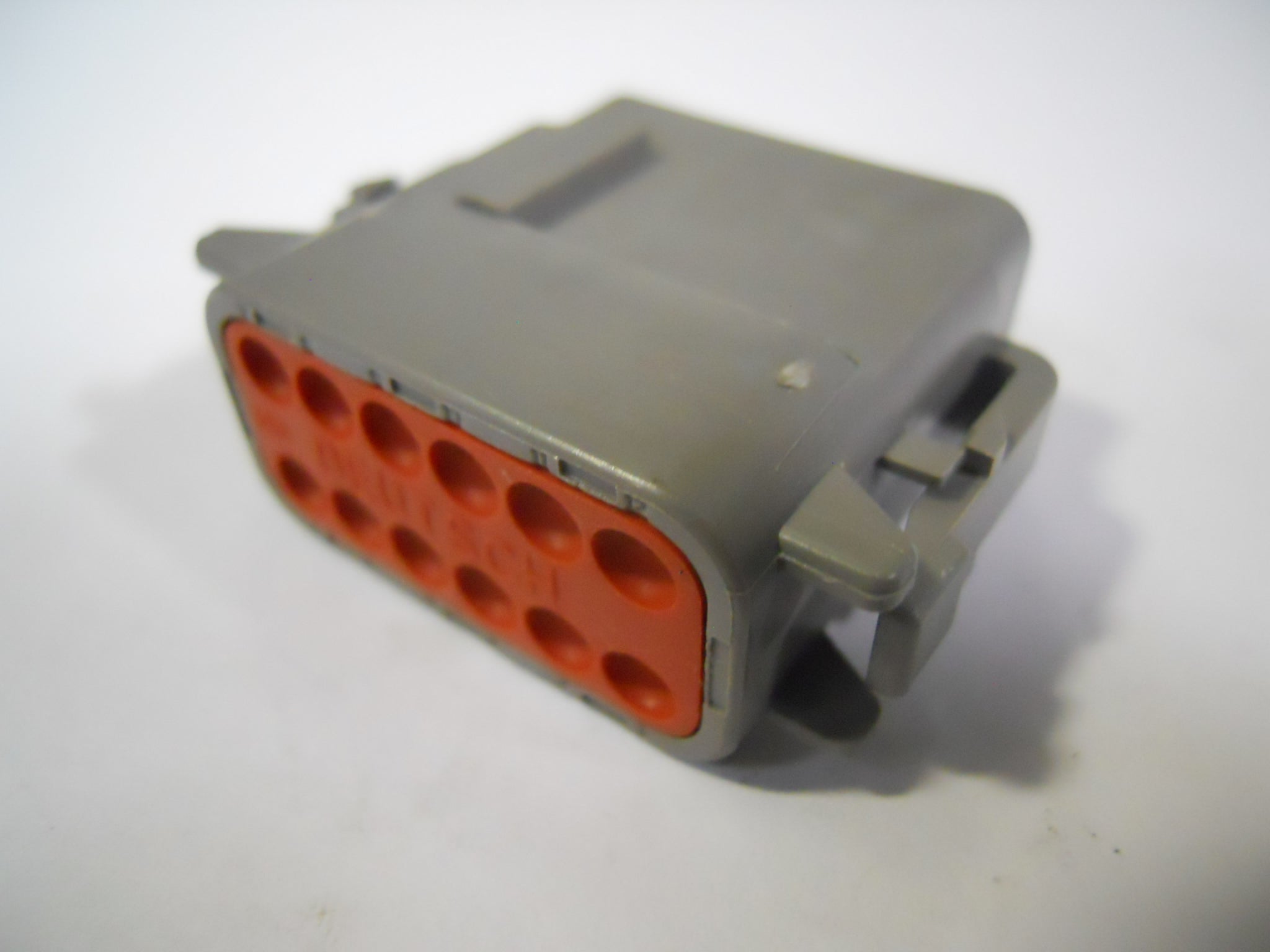 PLUG 12 COND DTM DEUTSCH "A" KEY