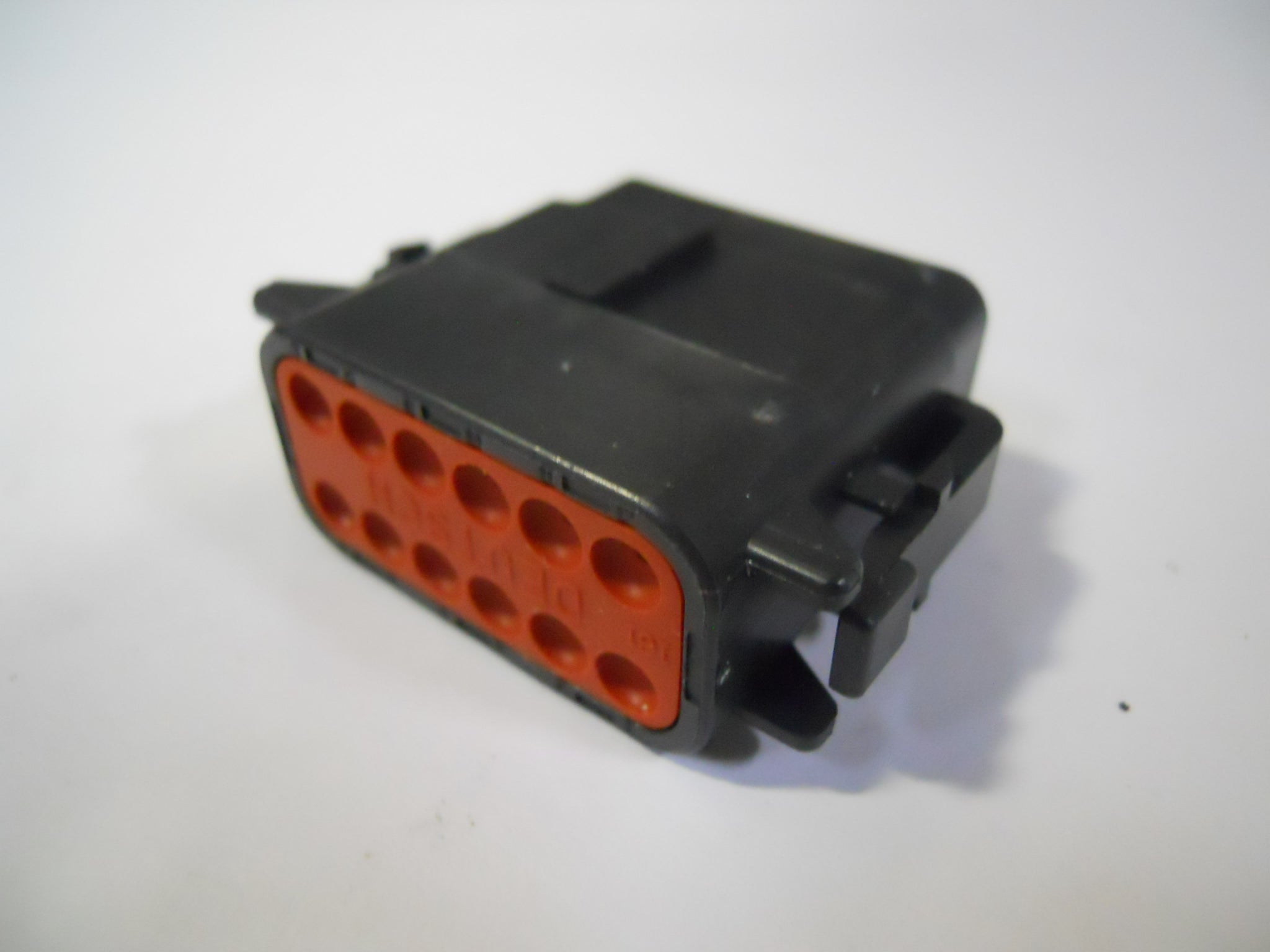 PLUG 12 COND DTM DEUTSCH "B" KEY