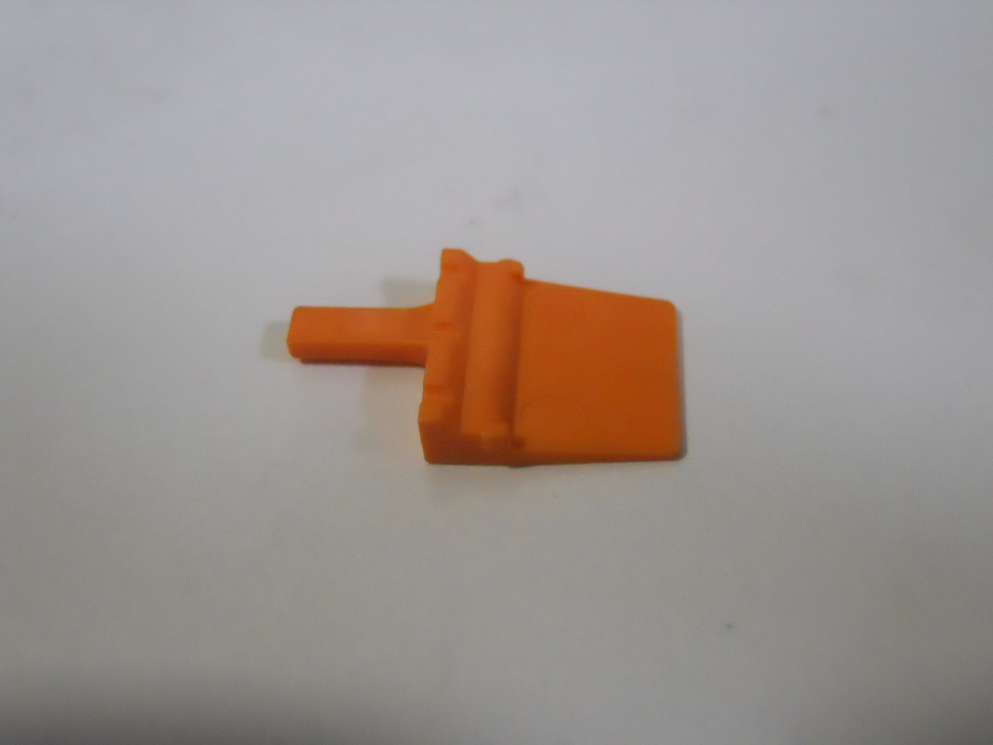 LOCKING WEDGE 3 COND RECEPT DTM DEU