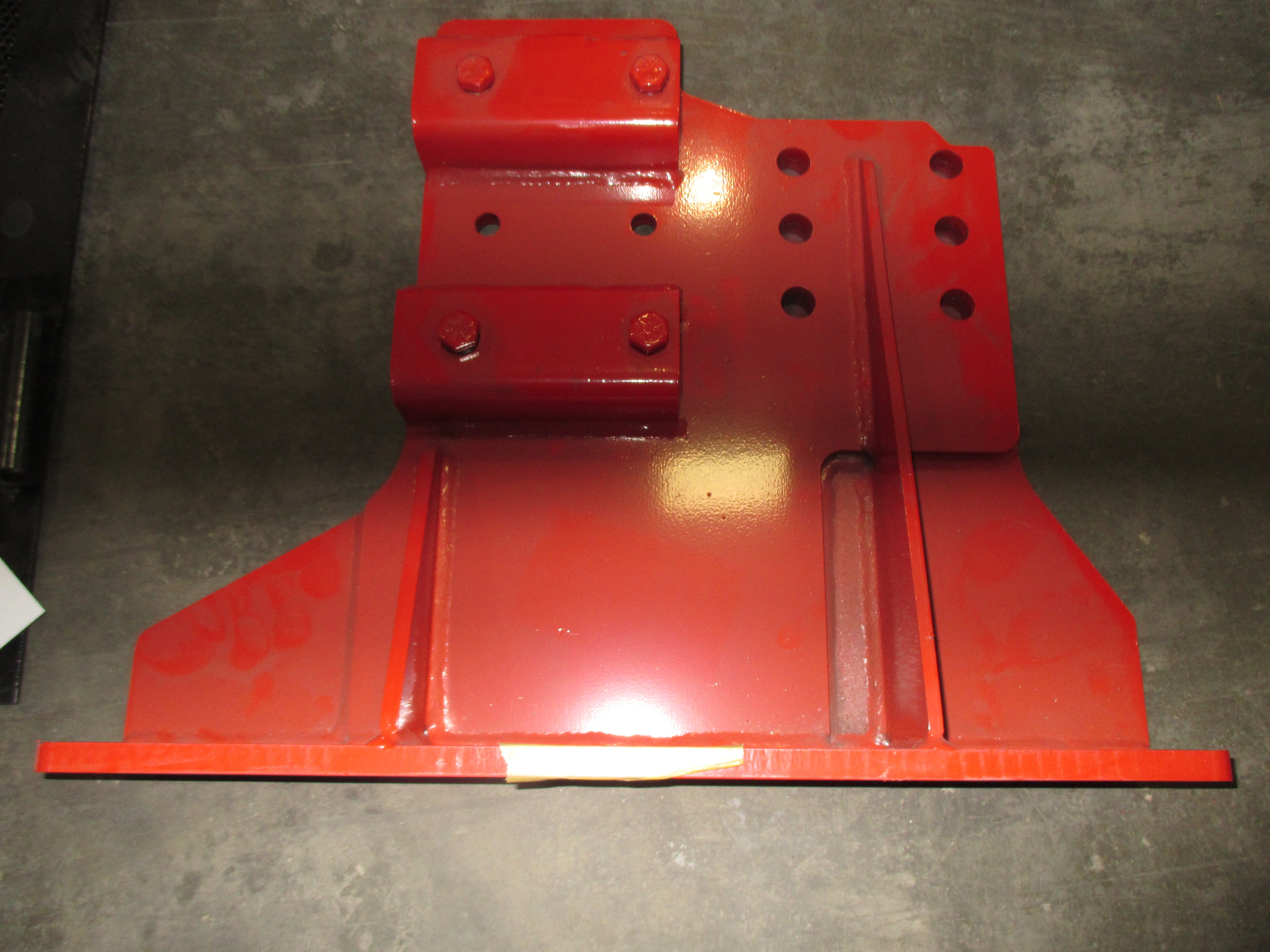 RIGHT REAR ENGINE MOUNT WELDMENT