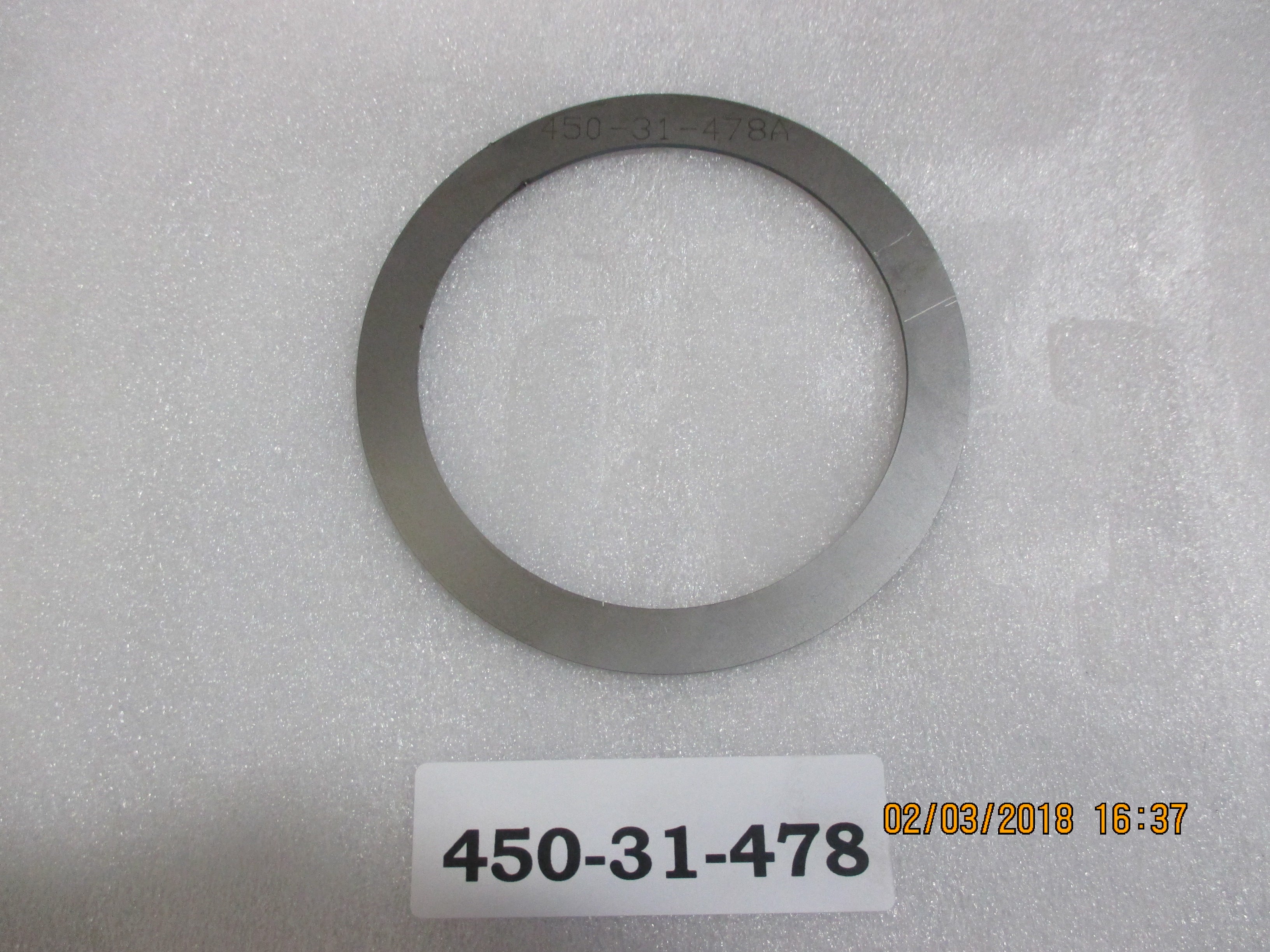 LIFT ARM SEAL RETAINER