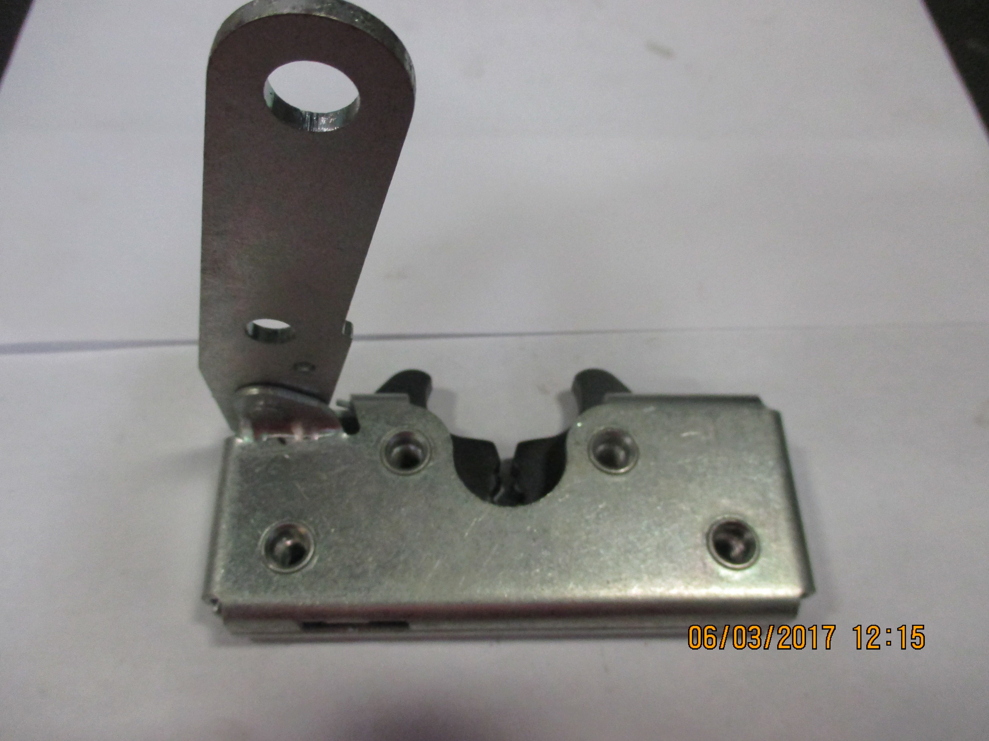 LATCH, DBL RTR, LH, 1/4-20 STR (SEE NOTE