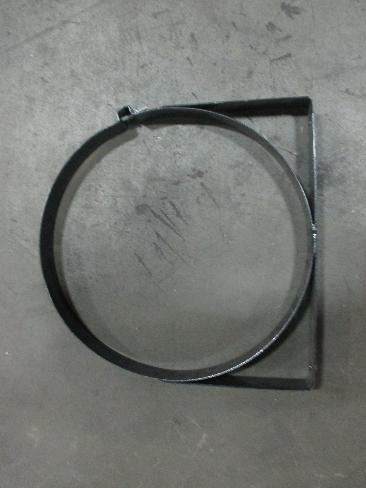 MOUNTING BAND, 18" DONALDSON AIR CL