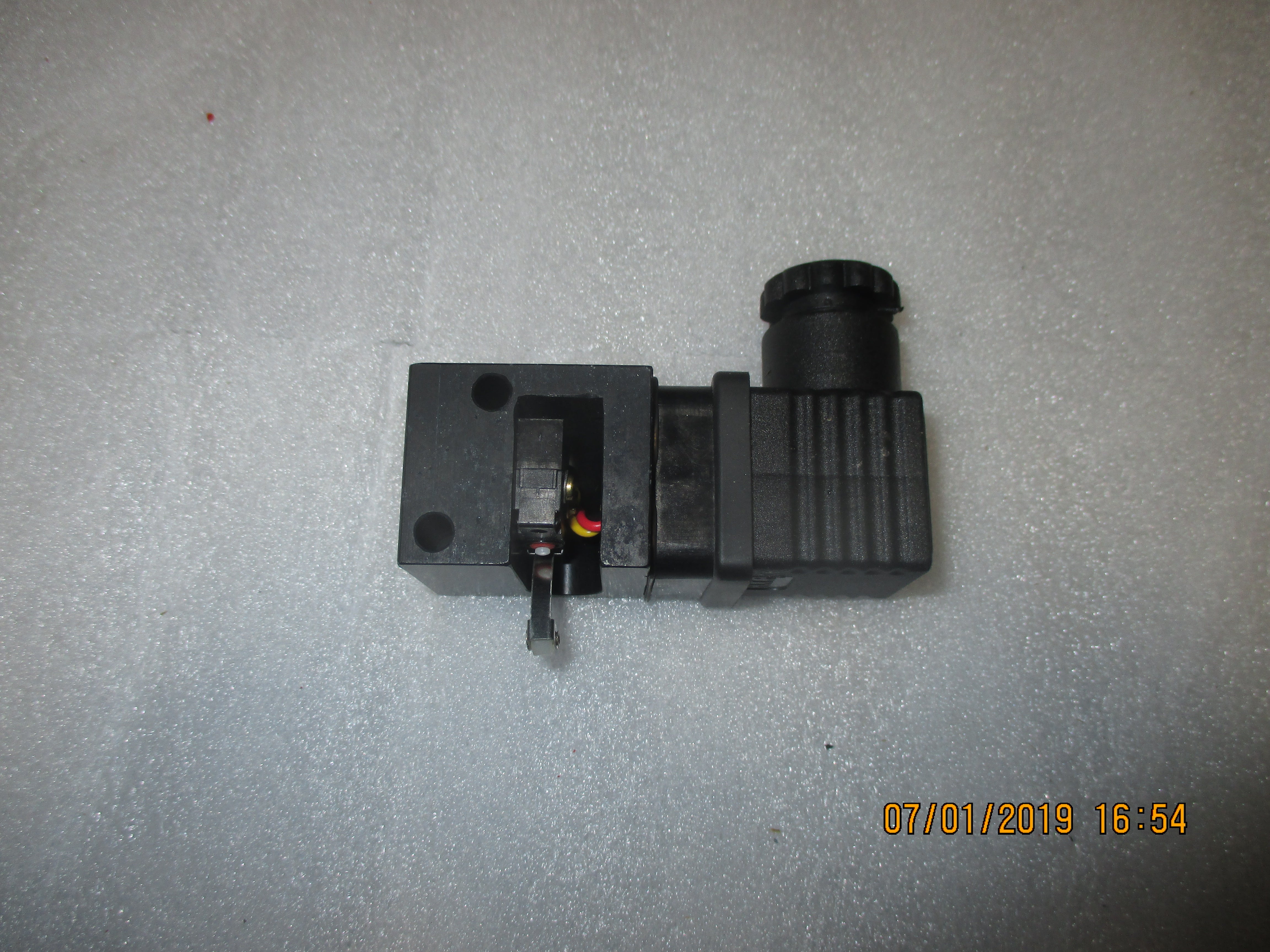 SWITCH, REPLACMENT SUCTION FILTER