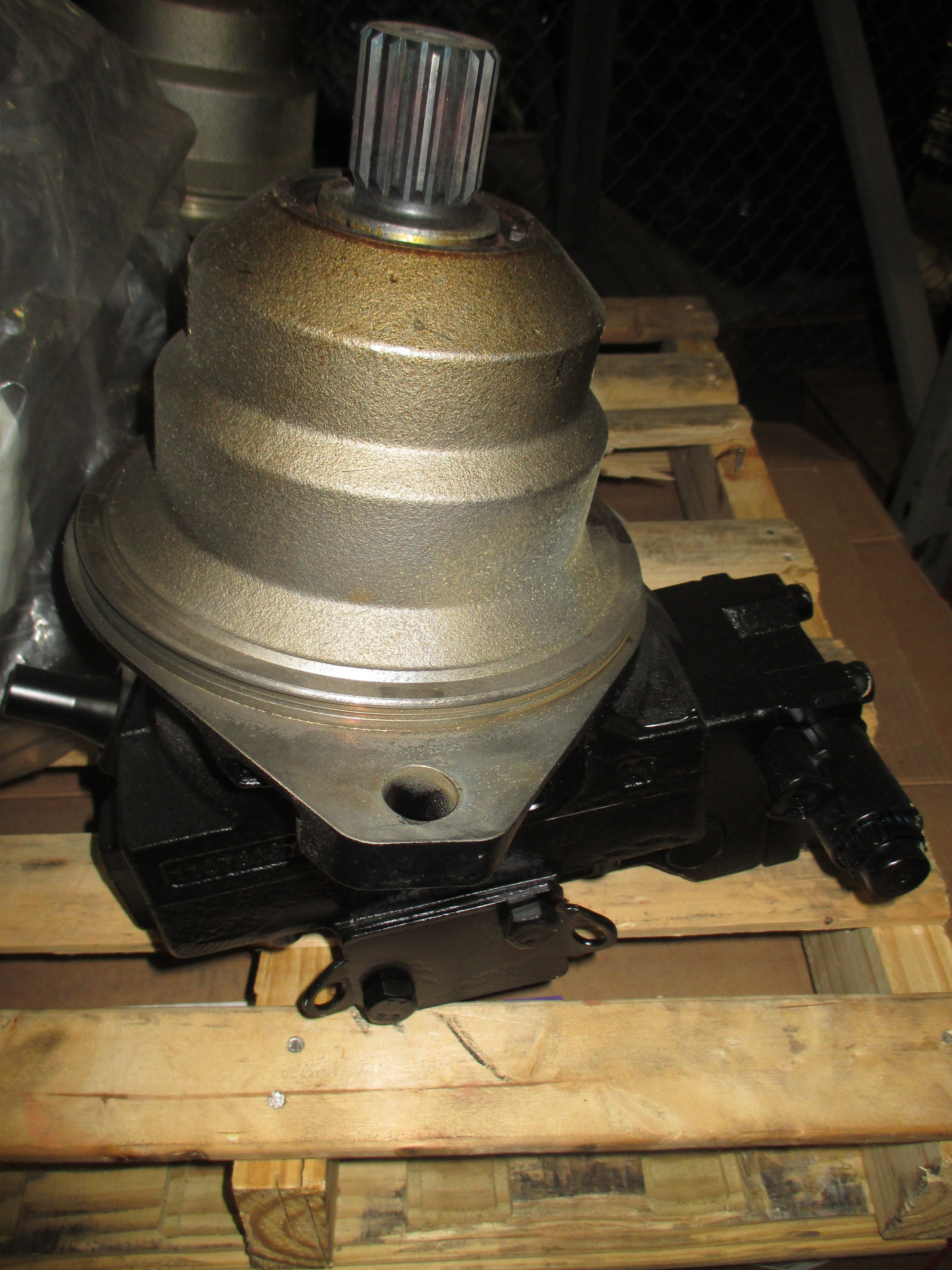 MOTOR HYD DANFOSS 110CC H1 2 SPEED 24 V