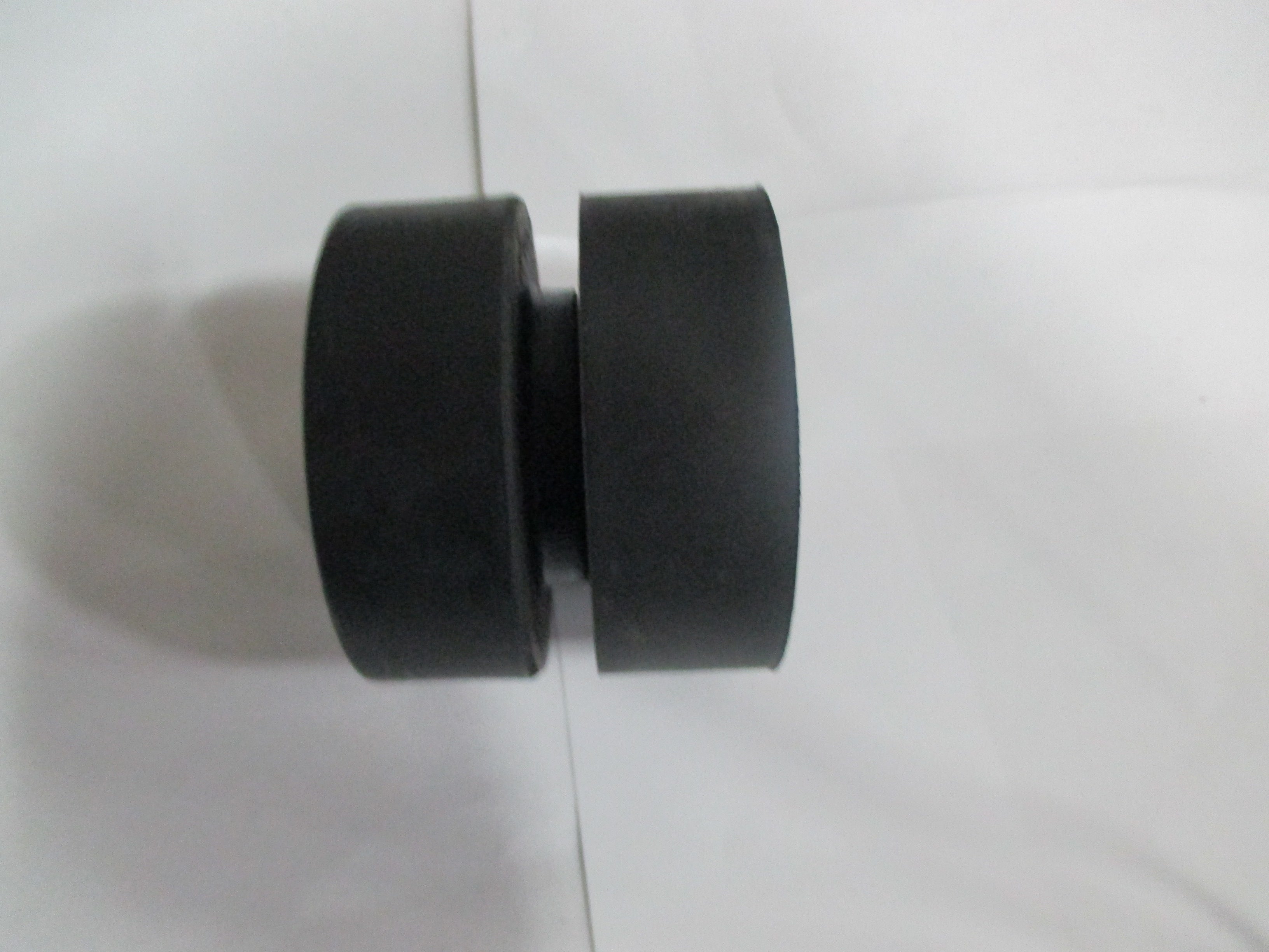 SHOCK MOUNT WITH WEAR PLATE GREEN