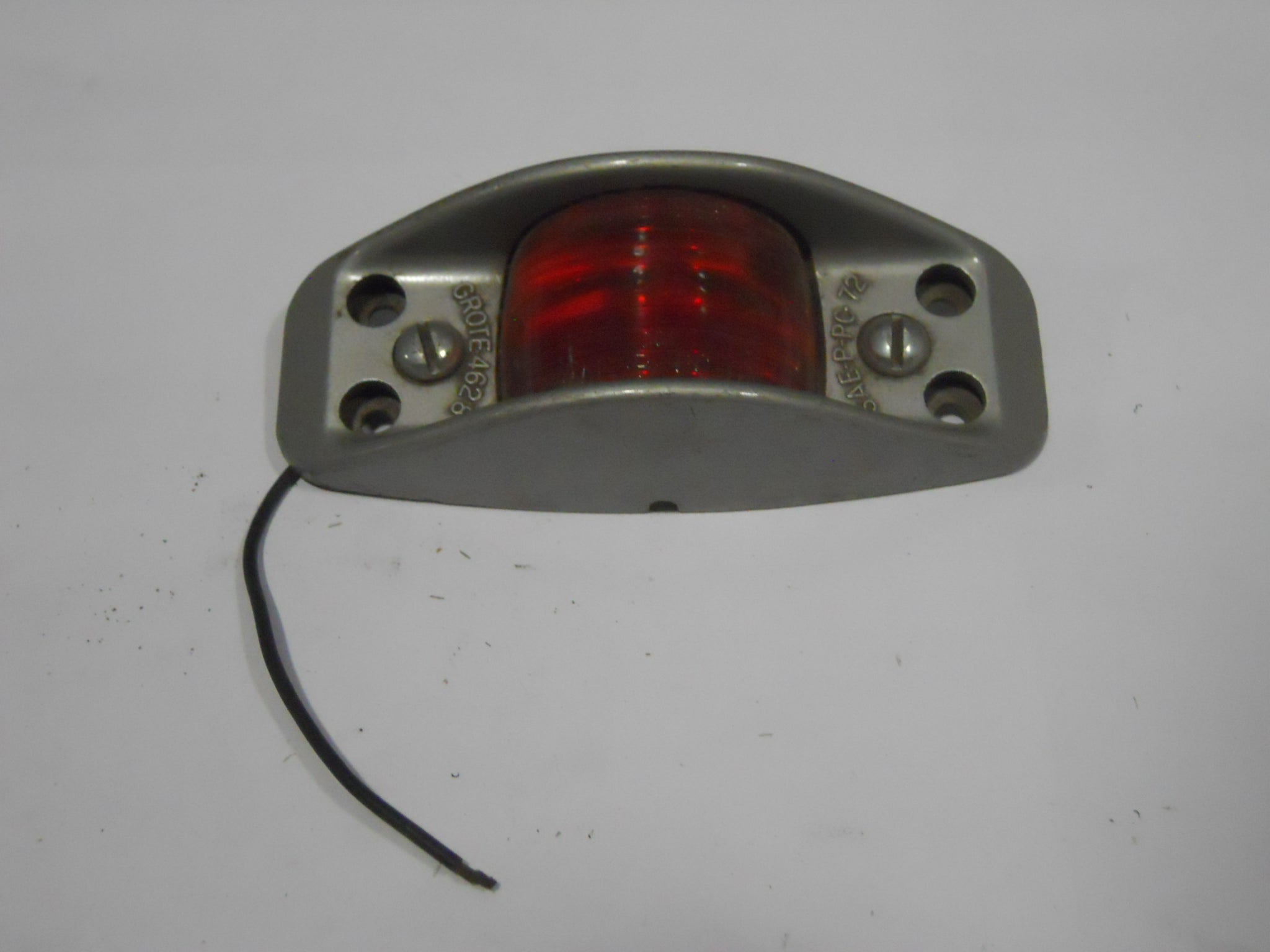 Light Red Clearance Marker