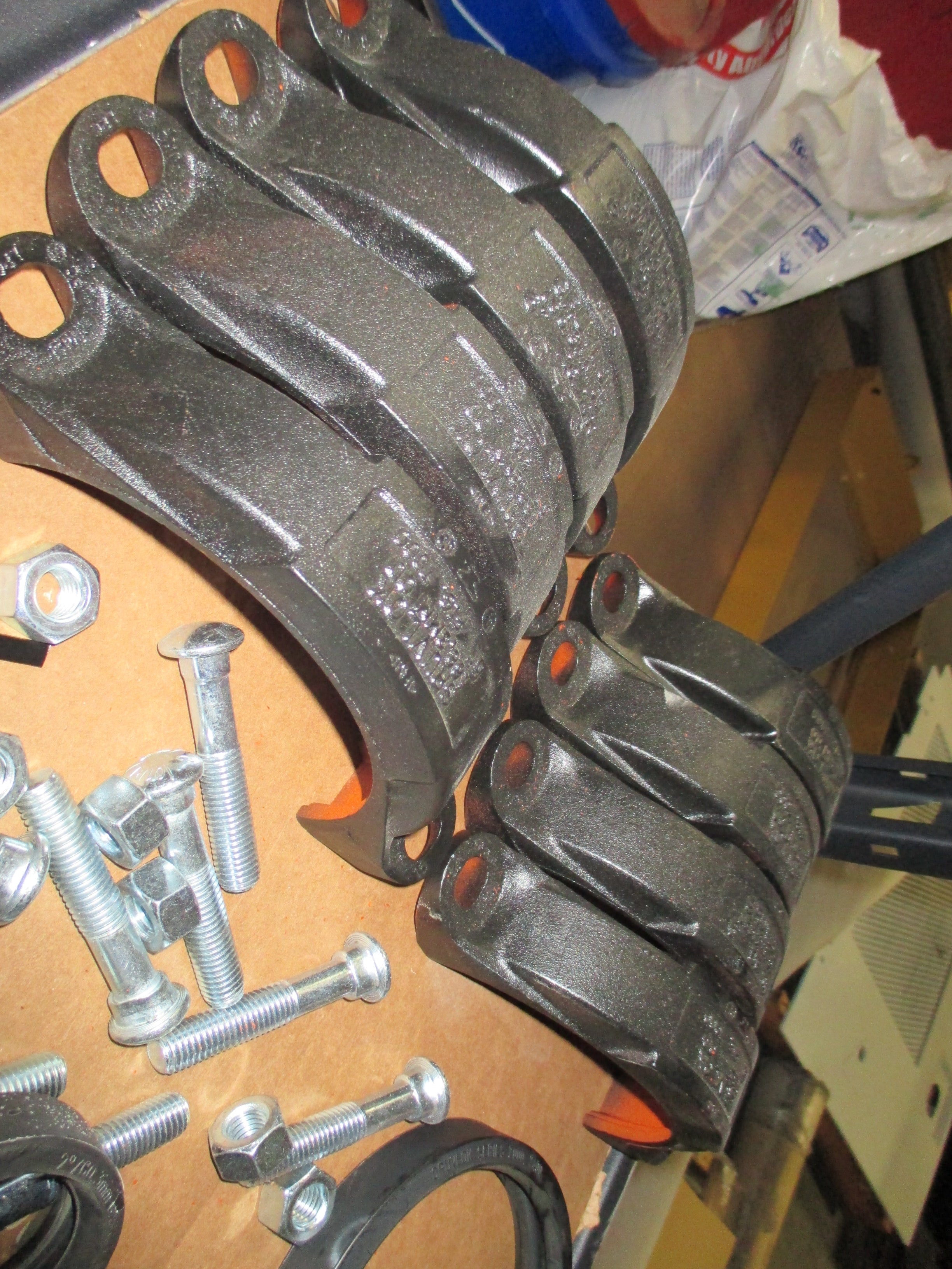 VICTAULIC CLAMP 6" WITH  E GSKT