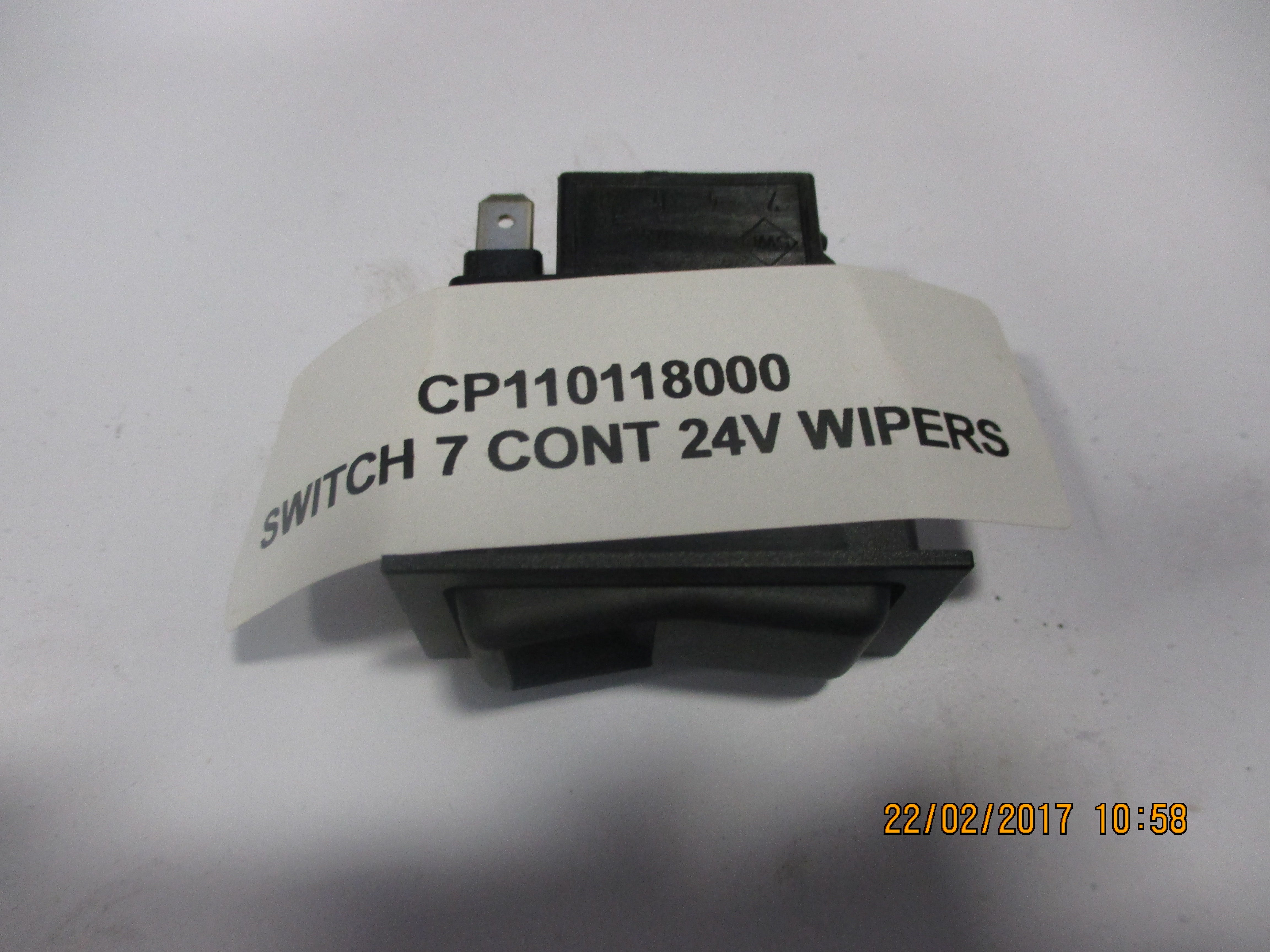 SWITCH 7 CONT 24V WIPERS