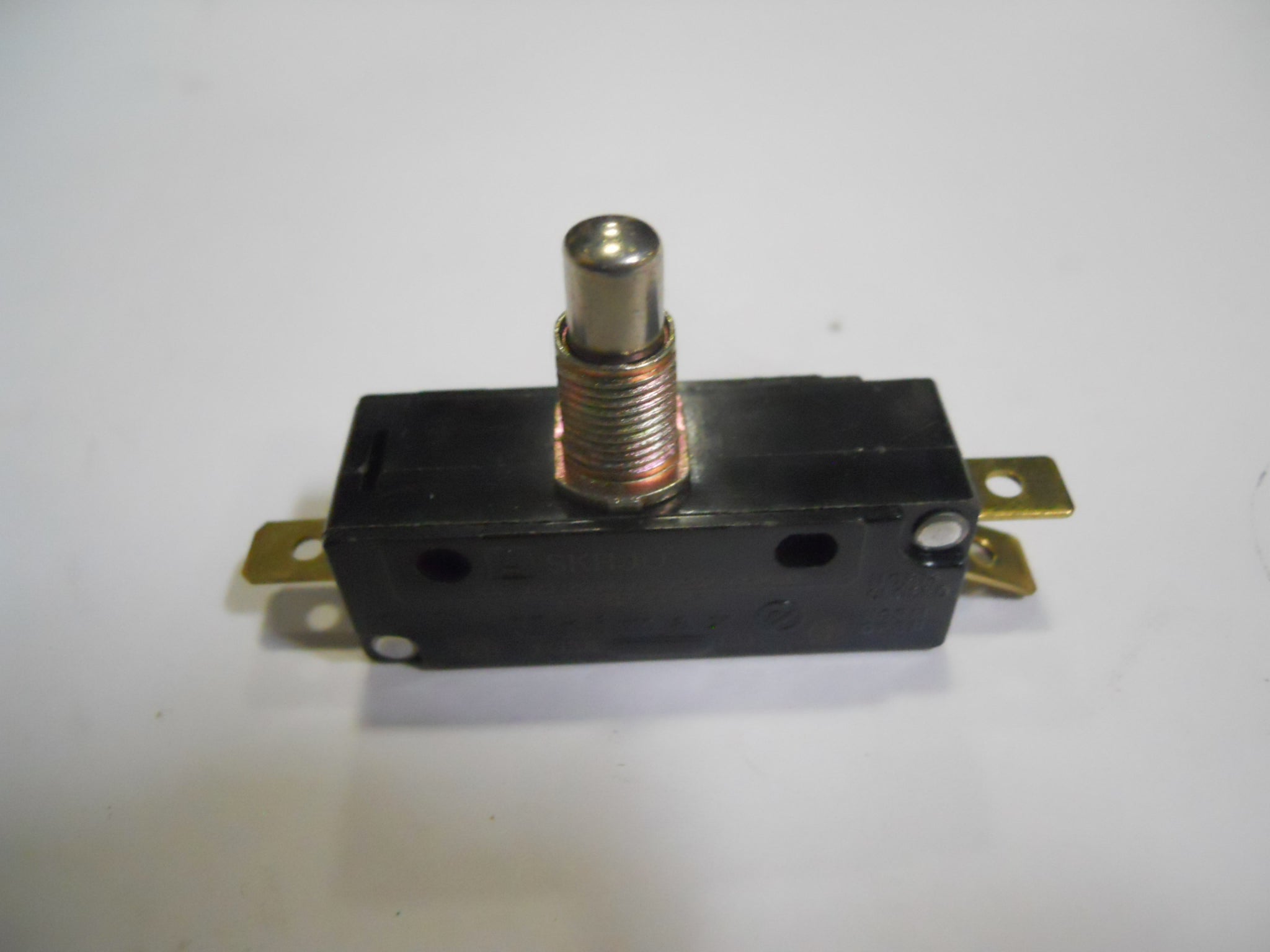 SAFETY SWITCH CAB DOOR