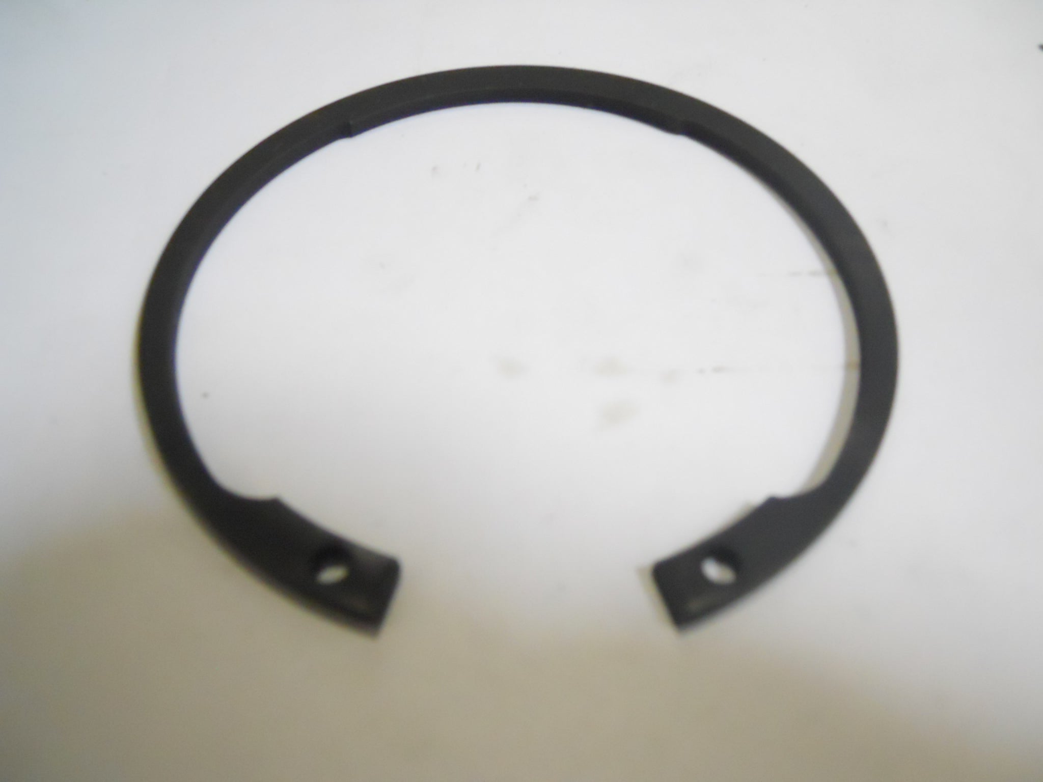 SNAP RING FOR BUSHING IN TILT CYLIR