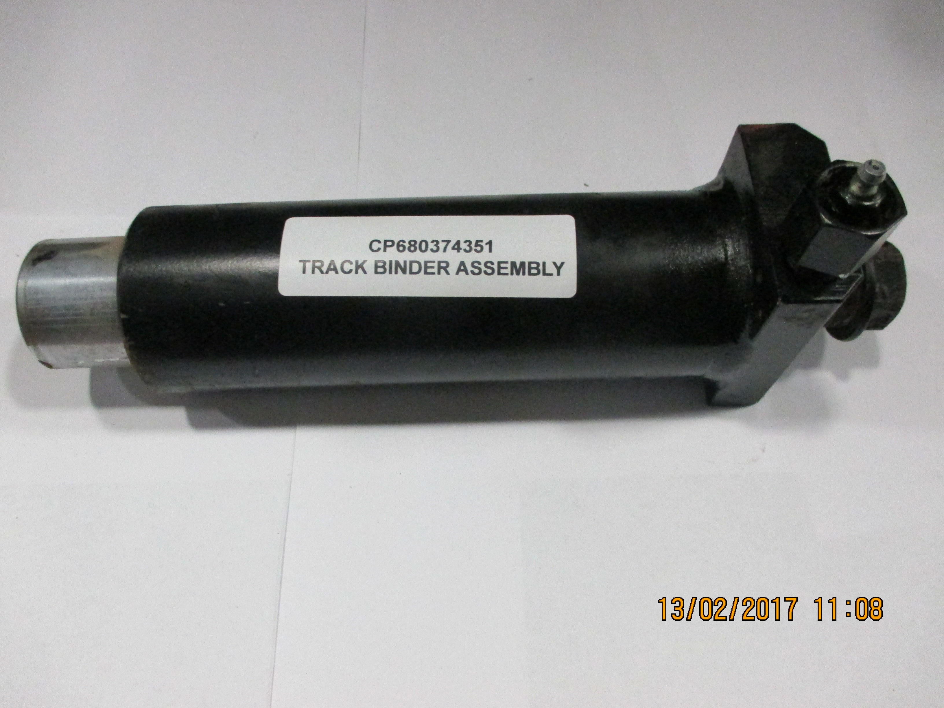 TRACK CYLINDER