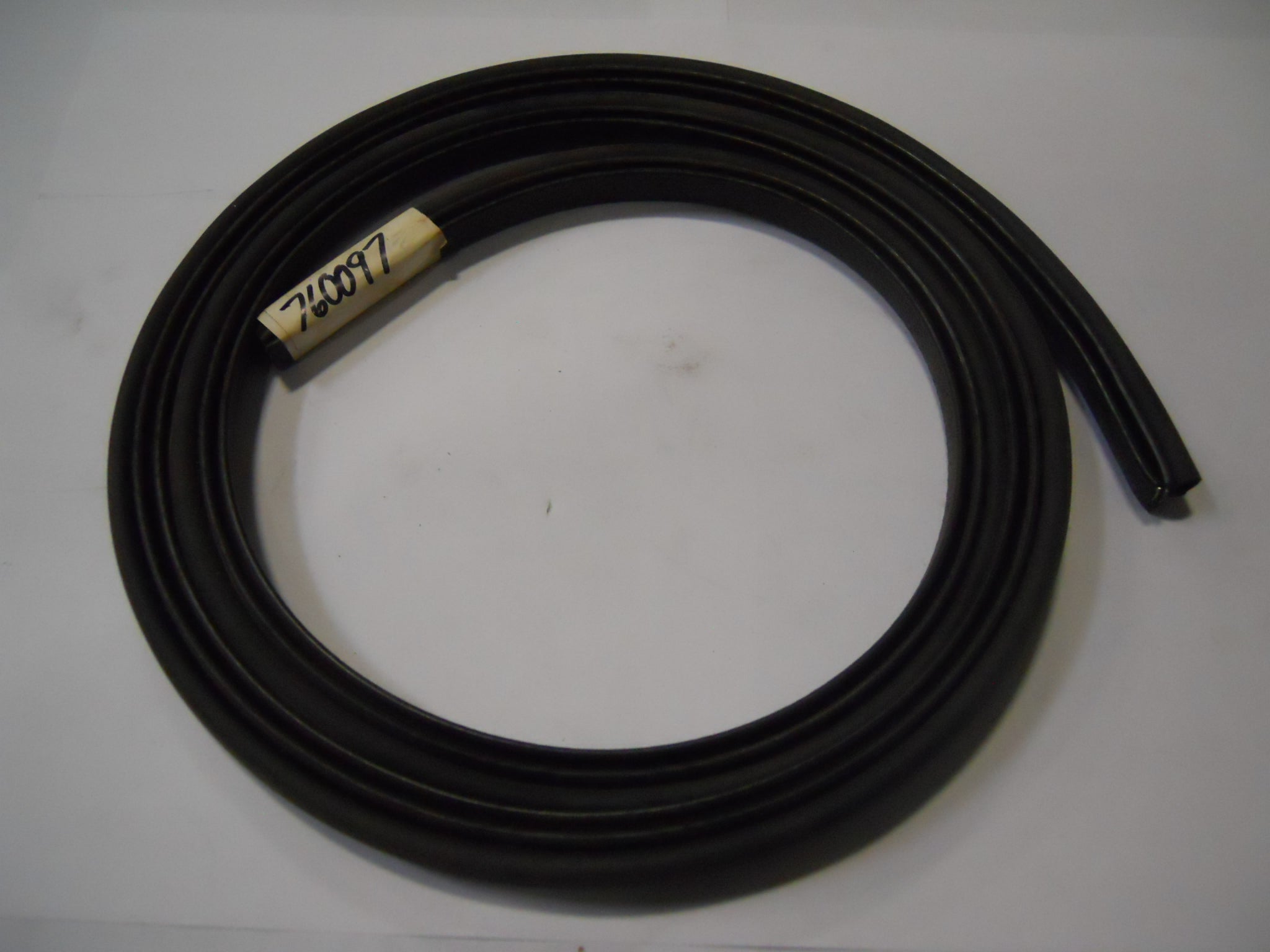 TRIM-BULB RUBBER