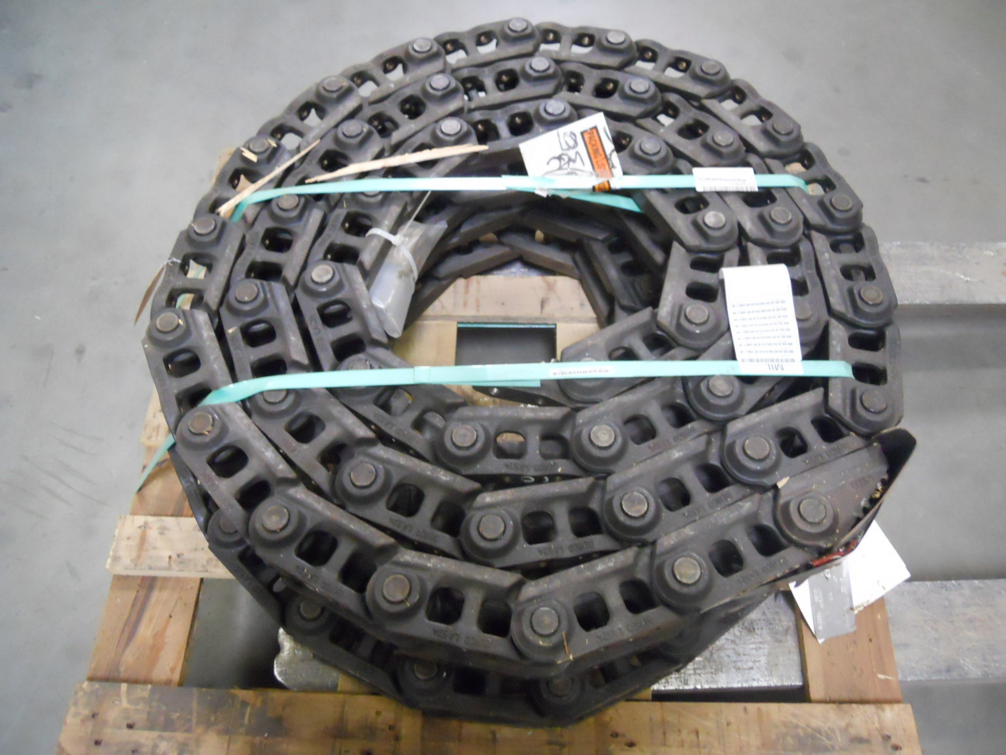 FTX140 TRACK CHAIN ASSEMBLY