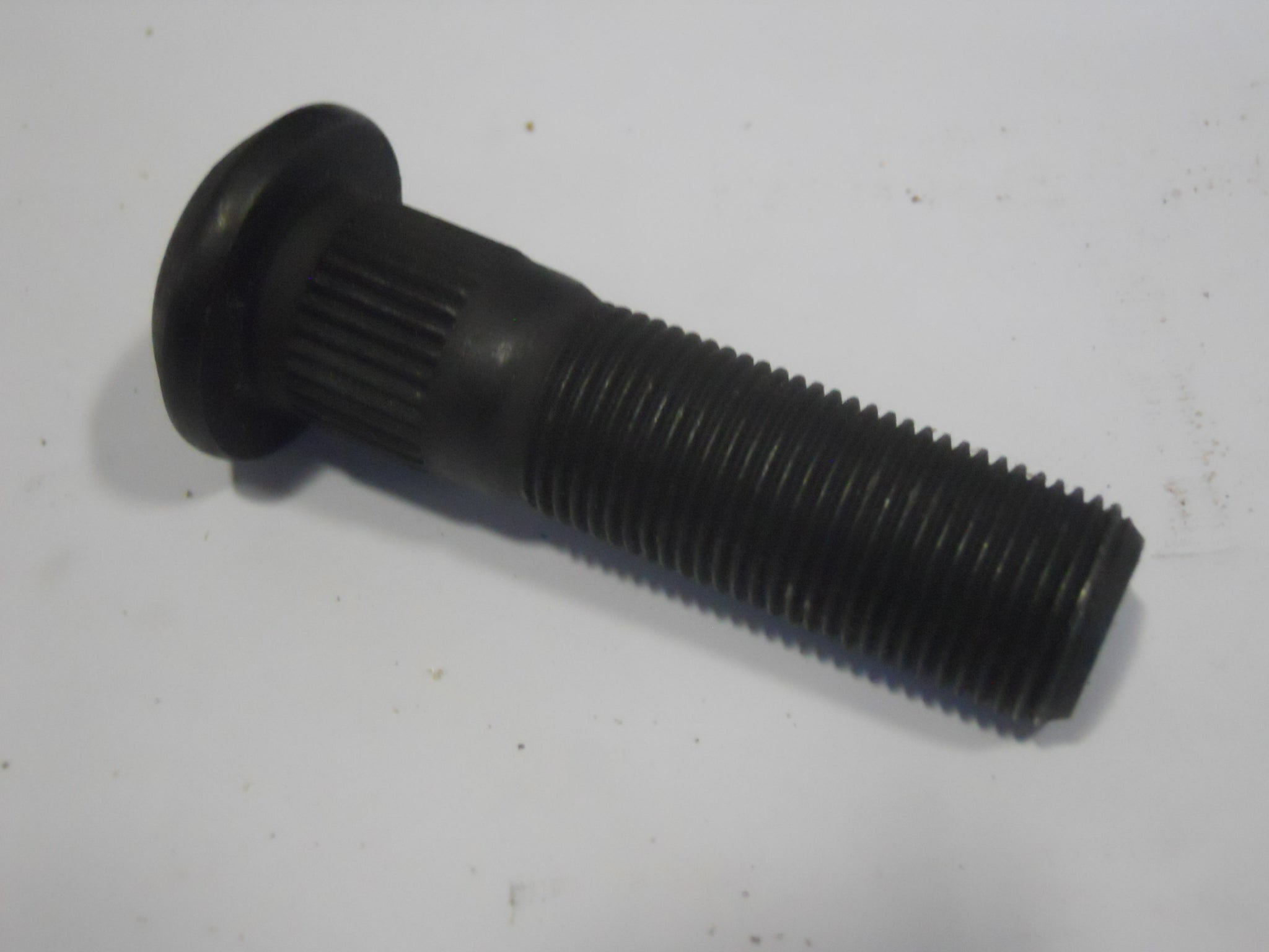 WHEEL STUD HUB TRACK